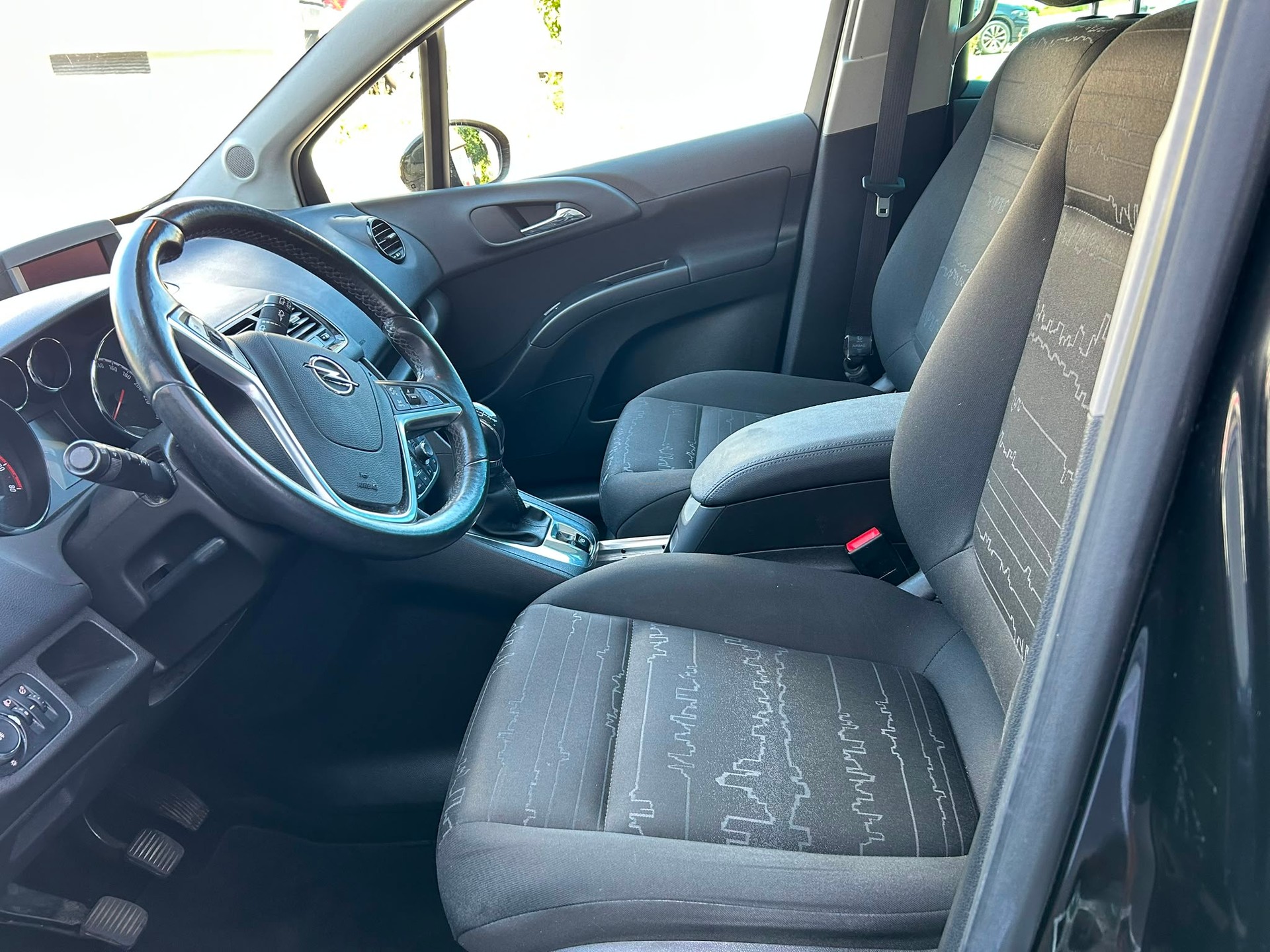 OPEL Meriva 1.4 Turbo Cosmo-image-5