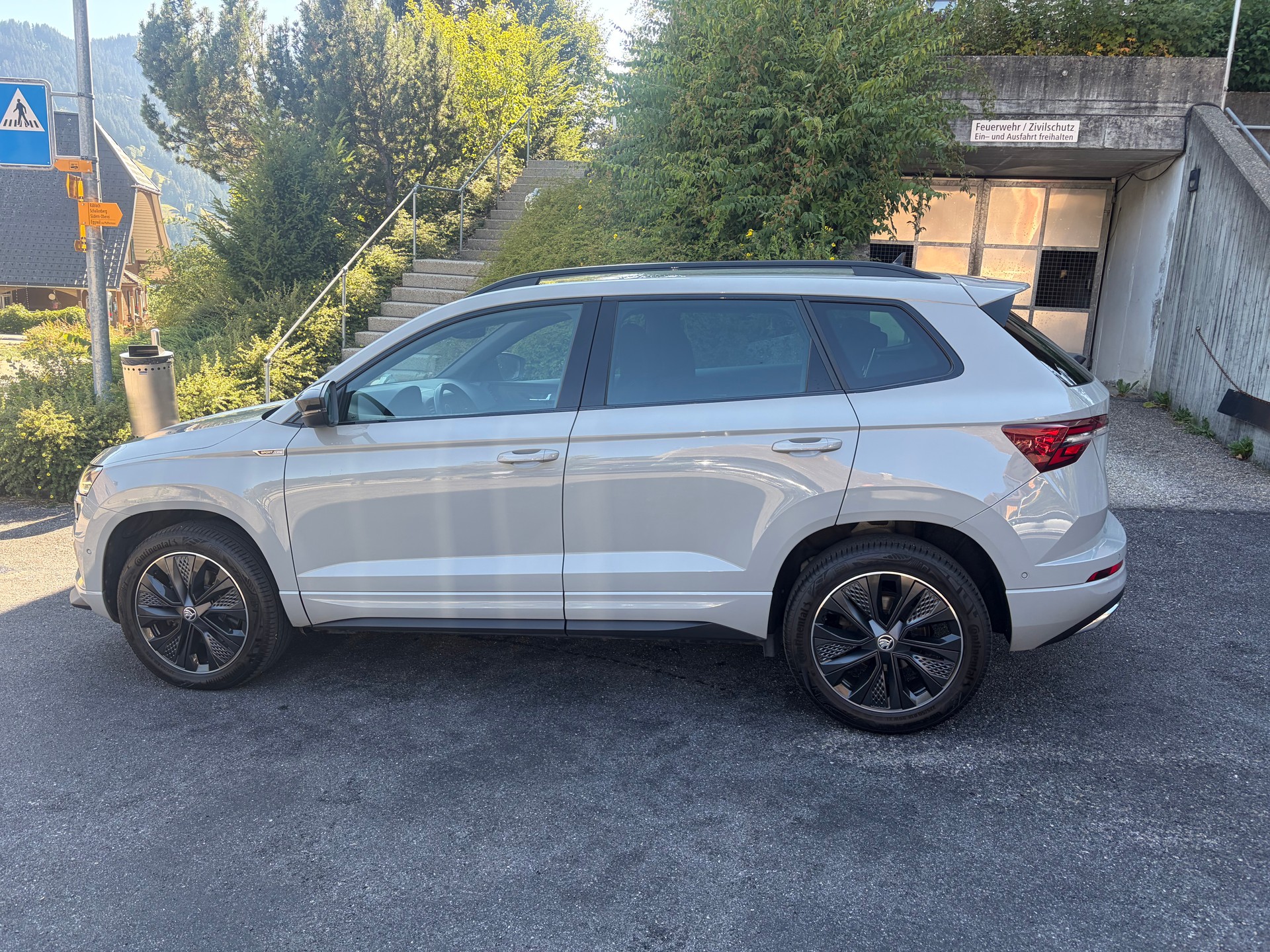 SKODA Karoq 2.0 TDI CR Sport Line 4x4 DSG-image-2