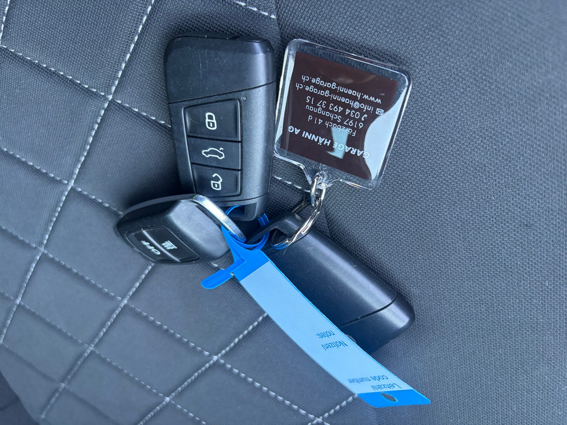 SKODA Karoq 2.0 TDI CR Sport Line 4x4 DSG-image-11