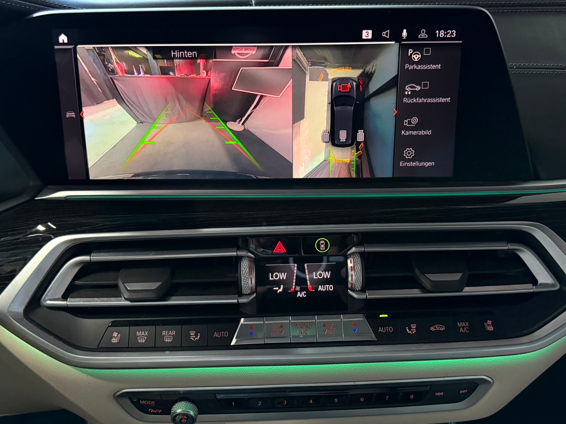 BMW X7 xDrive 30d Steptronic M- Sport / 6 Plätze / Sky Panorama / Laser Licht / back Screen / First Class Paket / AHG Etc..-image-27