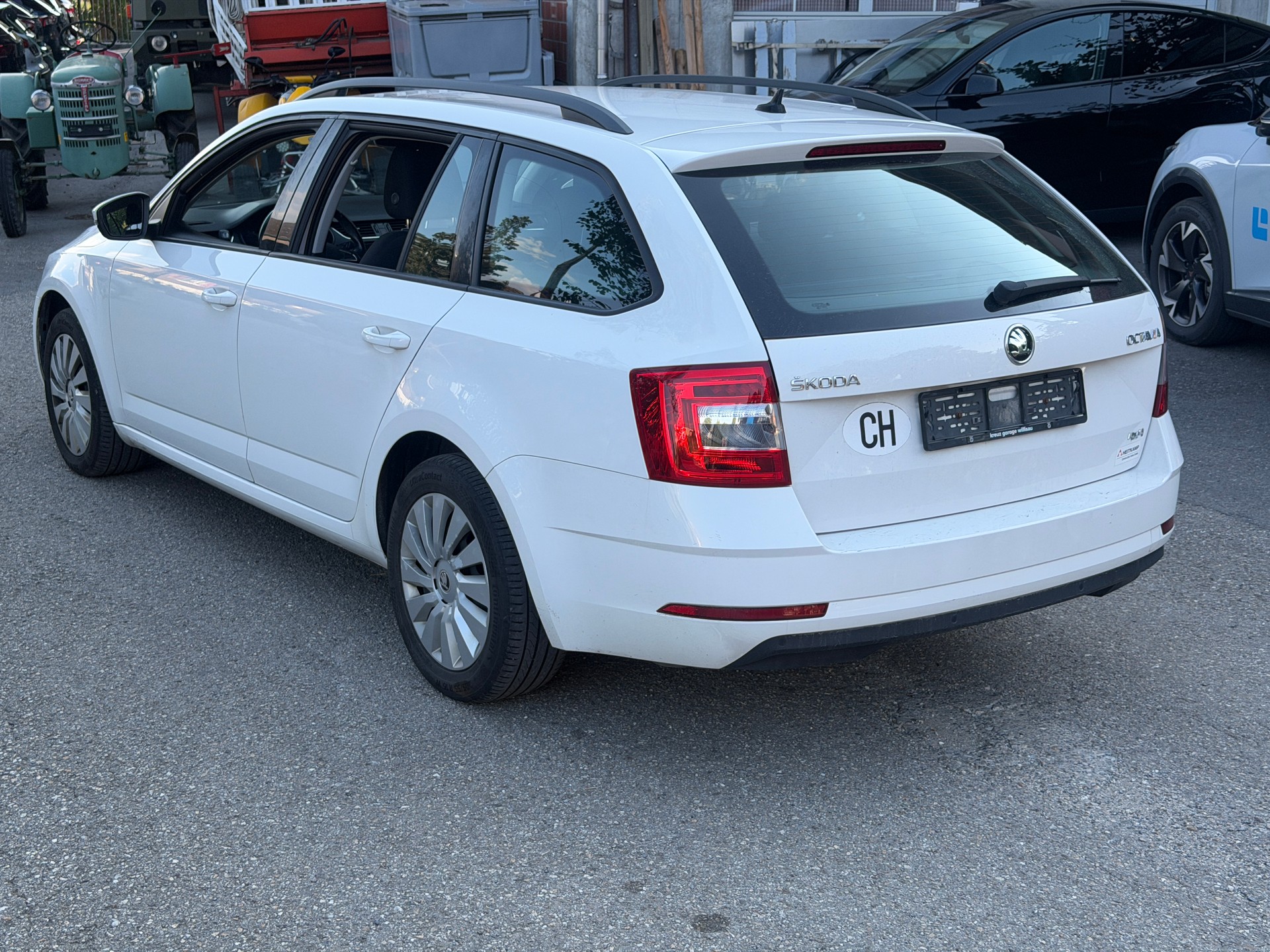 SKODA Octavia Combi 2.0 TDI Ambition 4x4 DSG-image-5