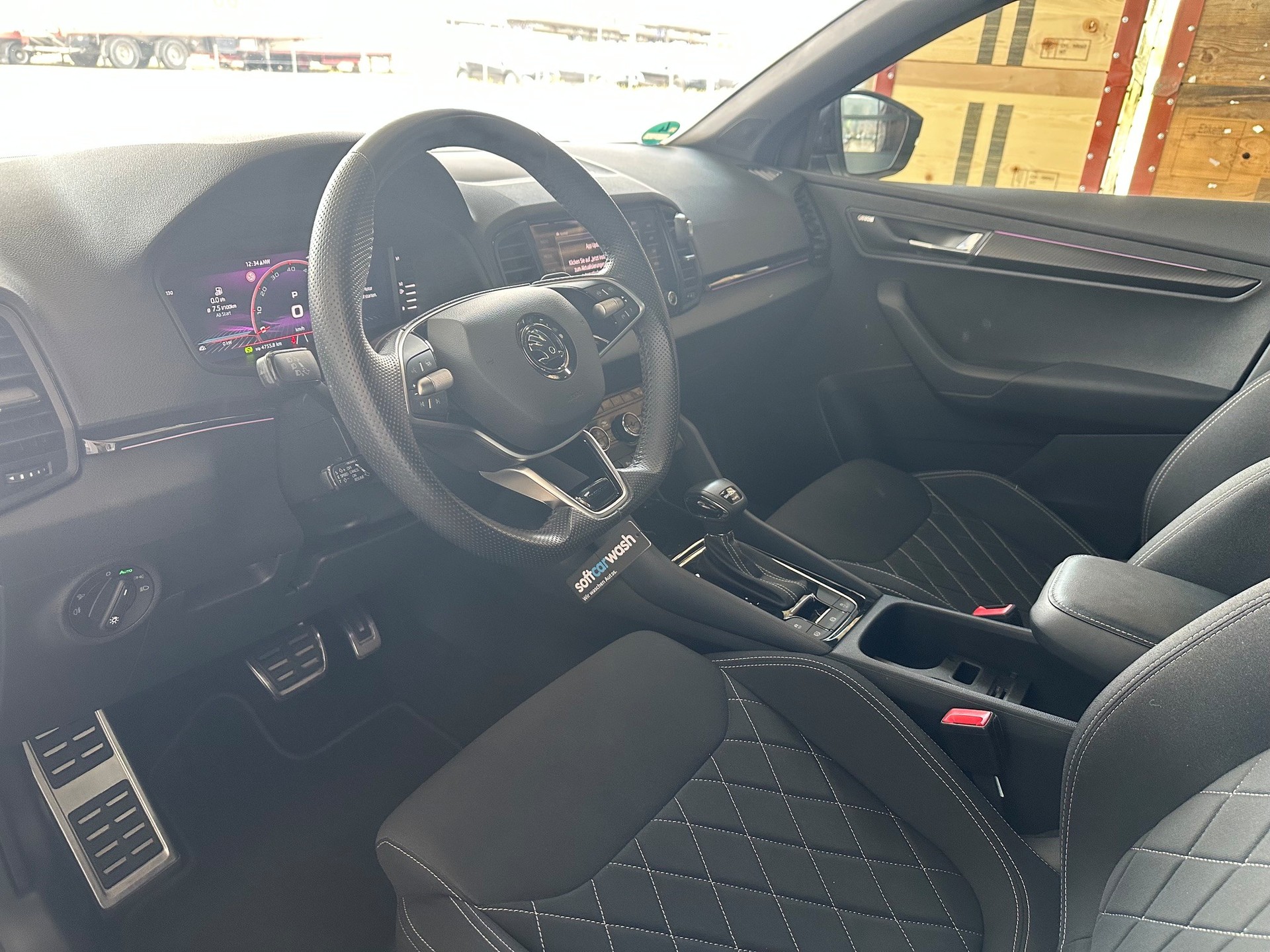 SKODA 2.0 TDI SportLine 4x4 DSG-image-4