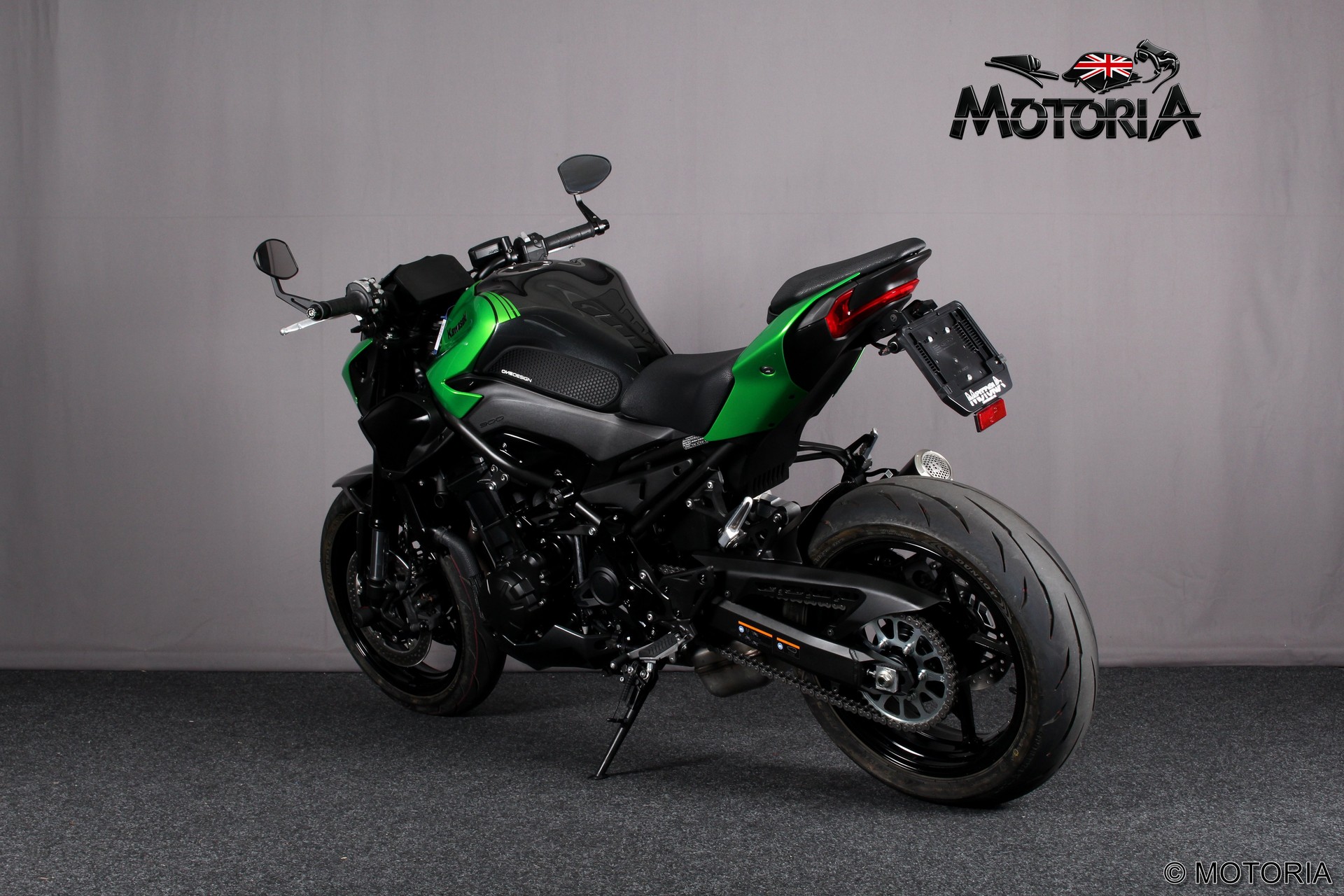 KAWASAKI Z 900 (35kW)-showroom-element-3