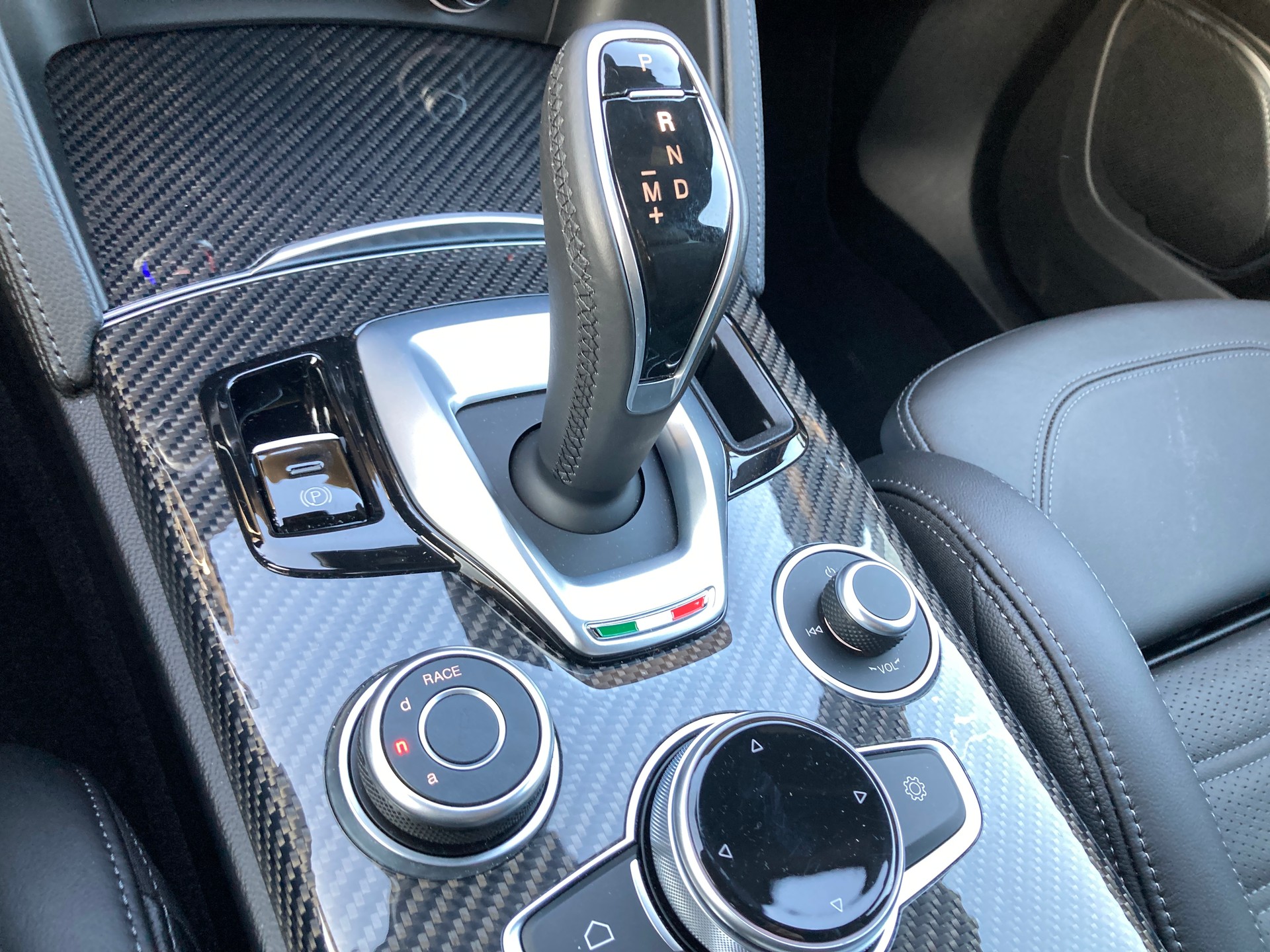 ALFA ROMEO Stelvio 2.9 V6 Quadrifoglio Q4 Automatic-image-17