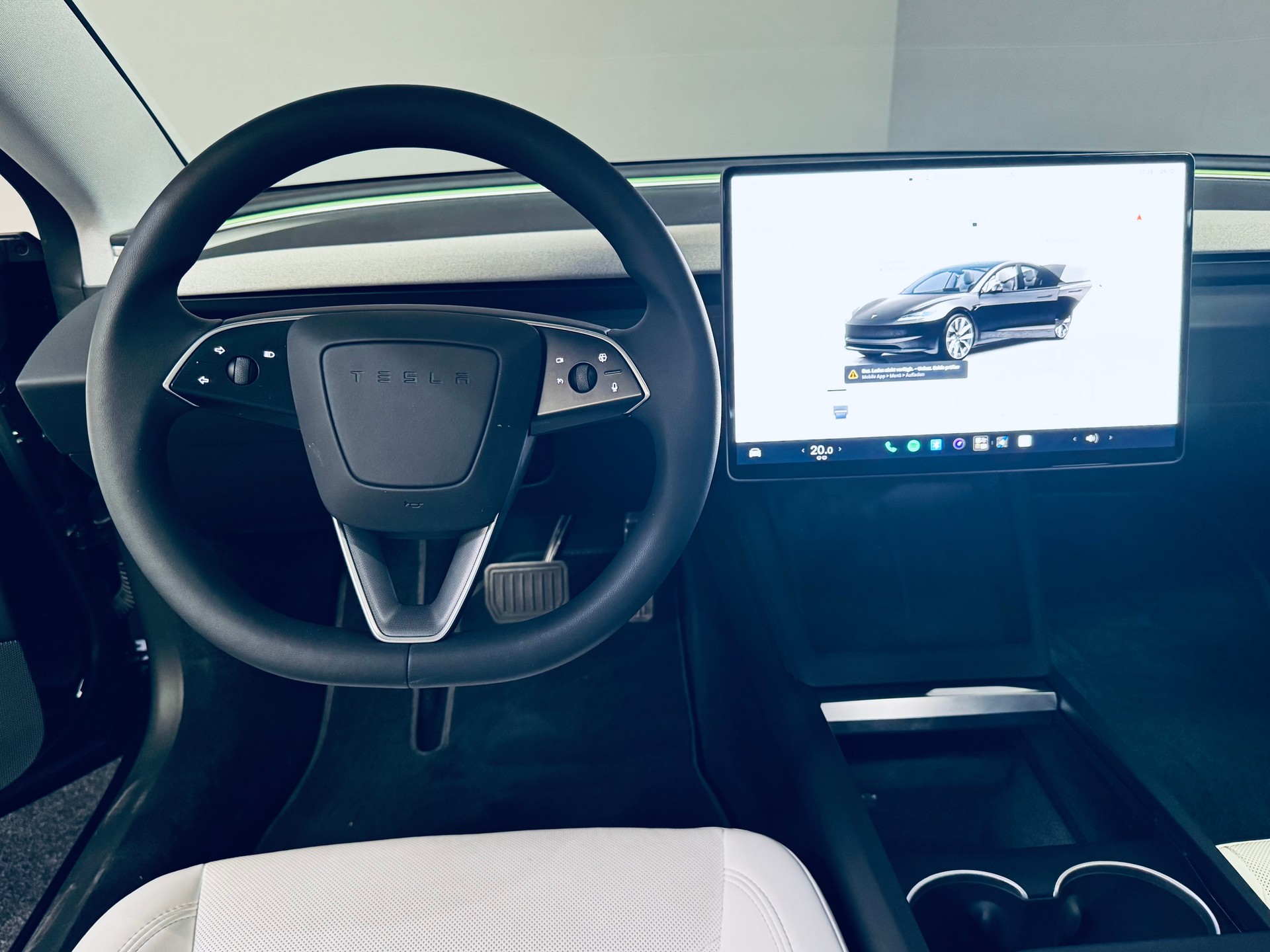 TESLA Model 3 Long Range Dual Motor AWD-image-16