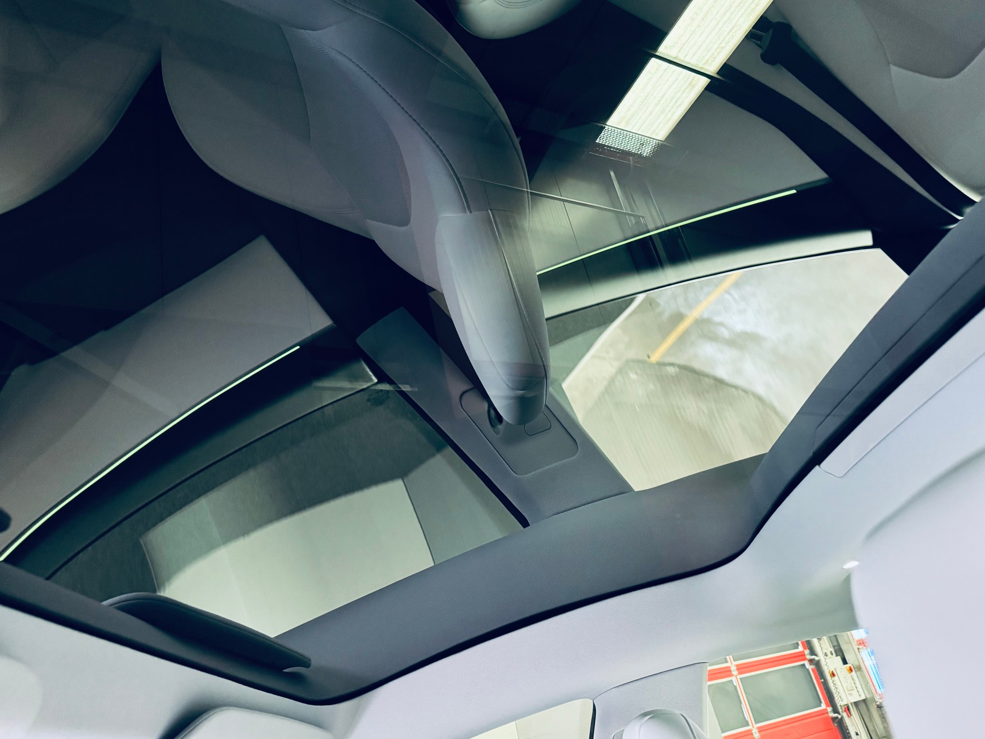TESLA Model 3 Long Range Dual Motor AWD-image-17