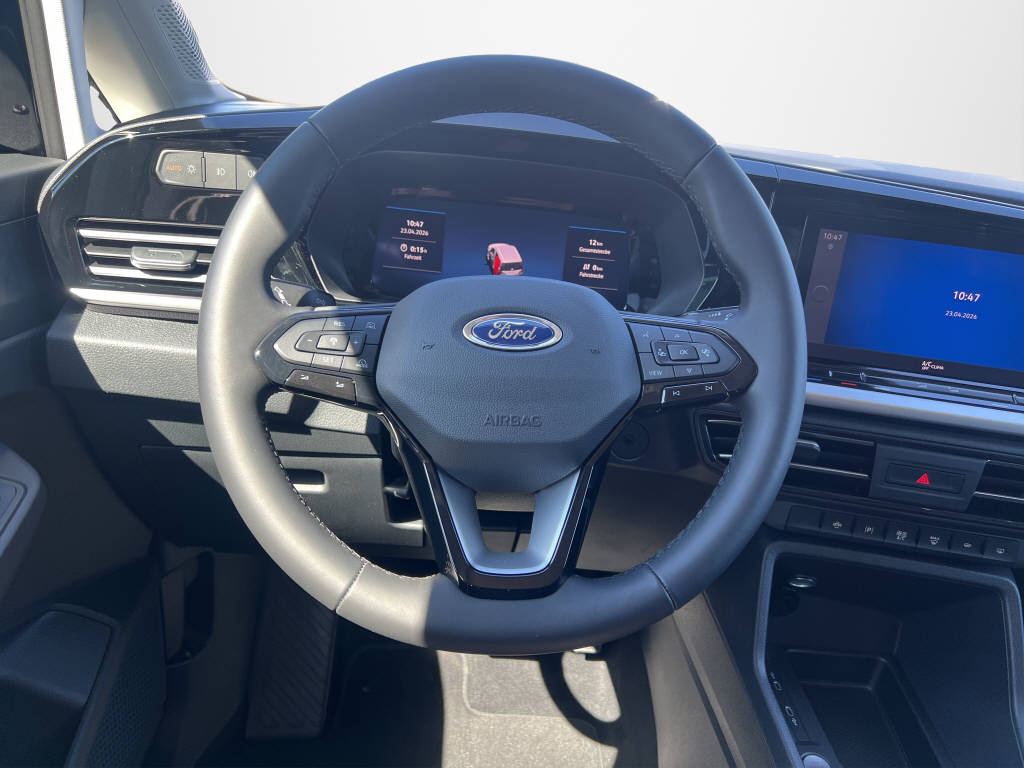 FORD TOURNEO Connect 1.5 EcoBoost 114 Titanium-image-9