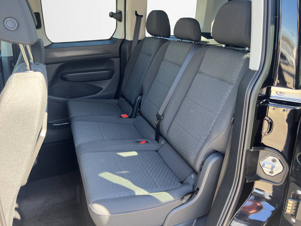 FORD TOURNEO Connect 1.5 EcoBoost 114 Titanium-image-14