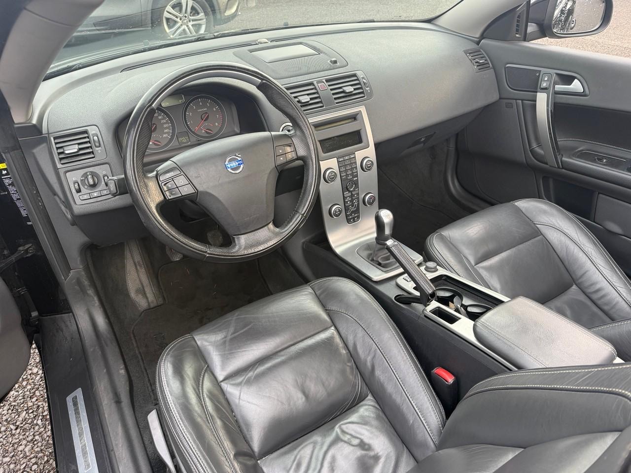 VOLVO C70 2.4i Summum-image-8