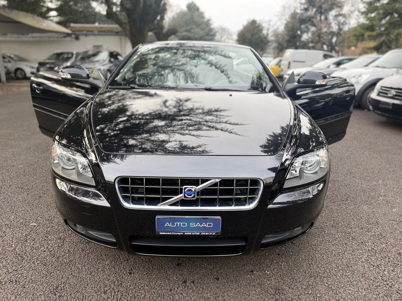 VOLVO C70 2.4i Summum-image-9