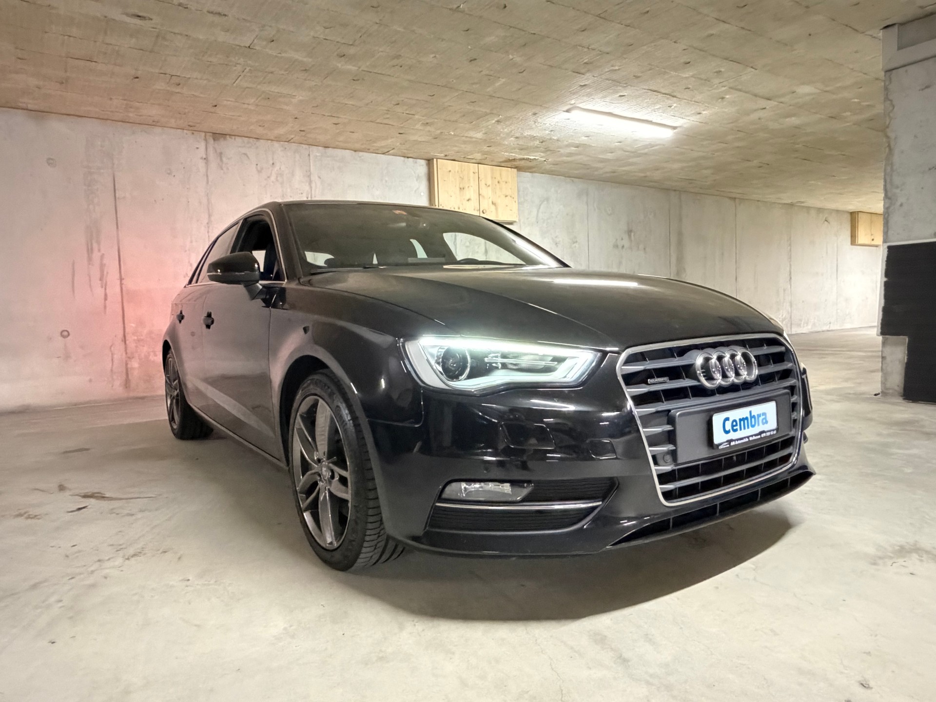 AUDI A3 Sportback 2.0 TDI Ambition quattro S-tronic-image-6