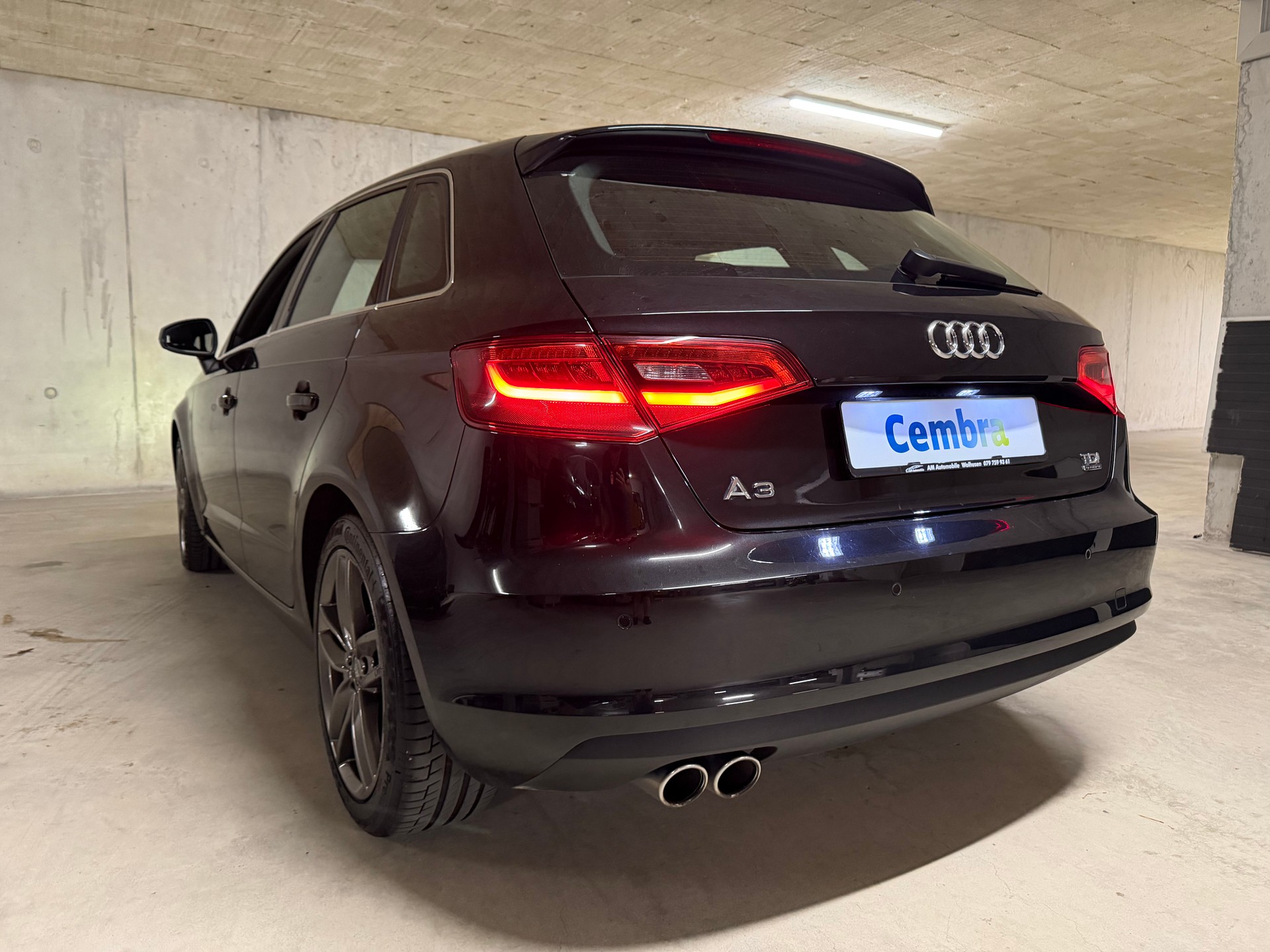 AUDI A3 Sportback 2.0 TDI Ambition quattro S-tronic-image-2