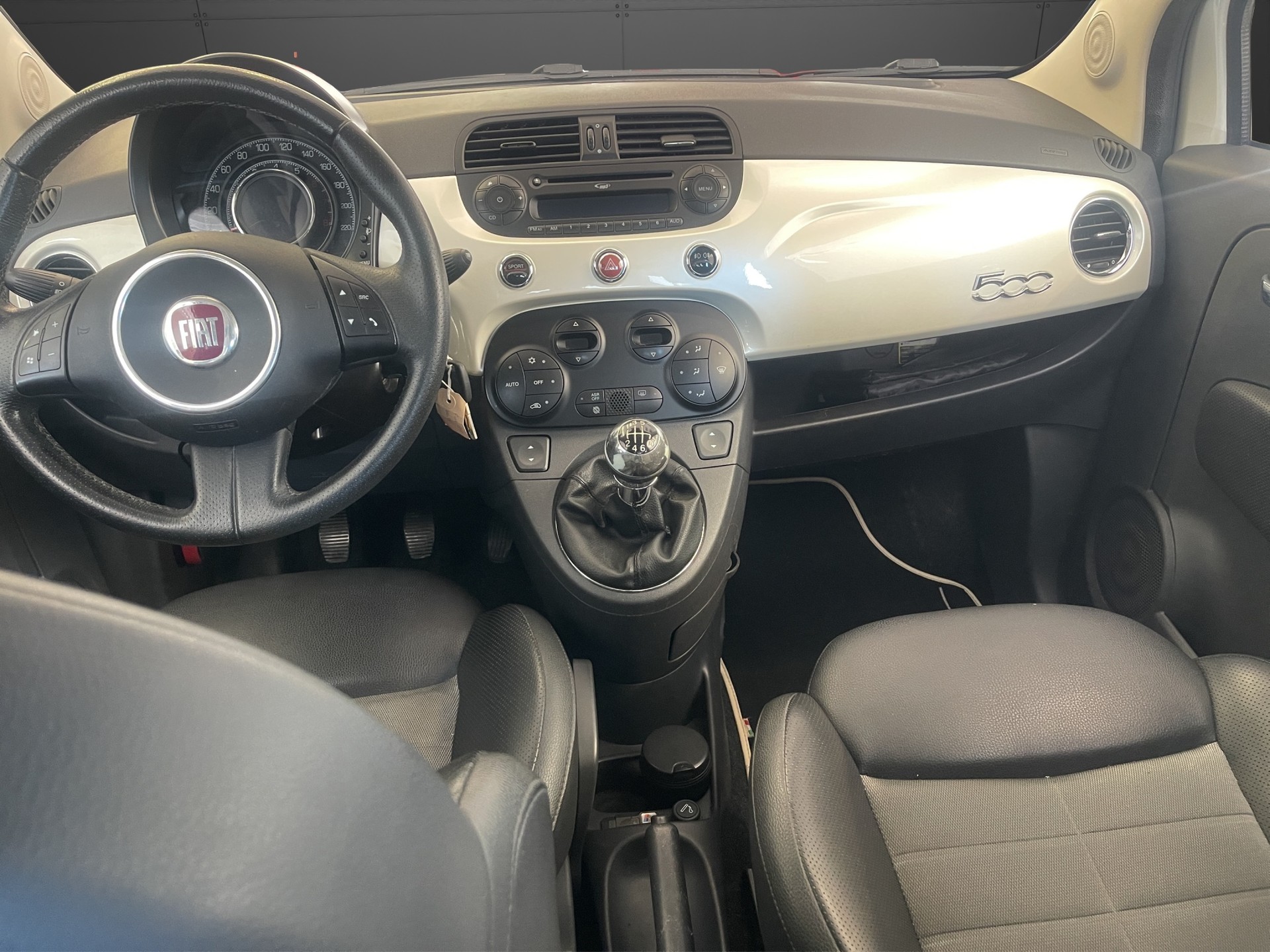FIAT 500C 1.4 16V Lounge-image-9