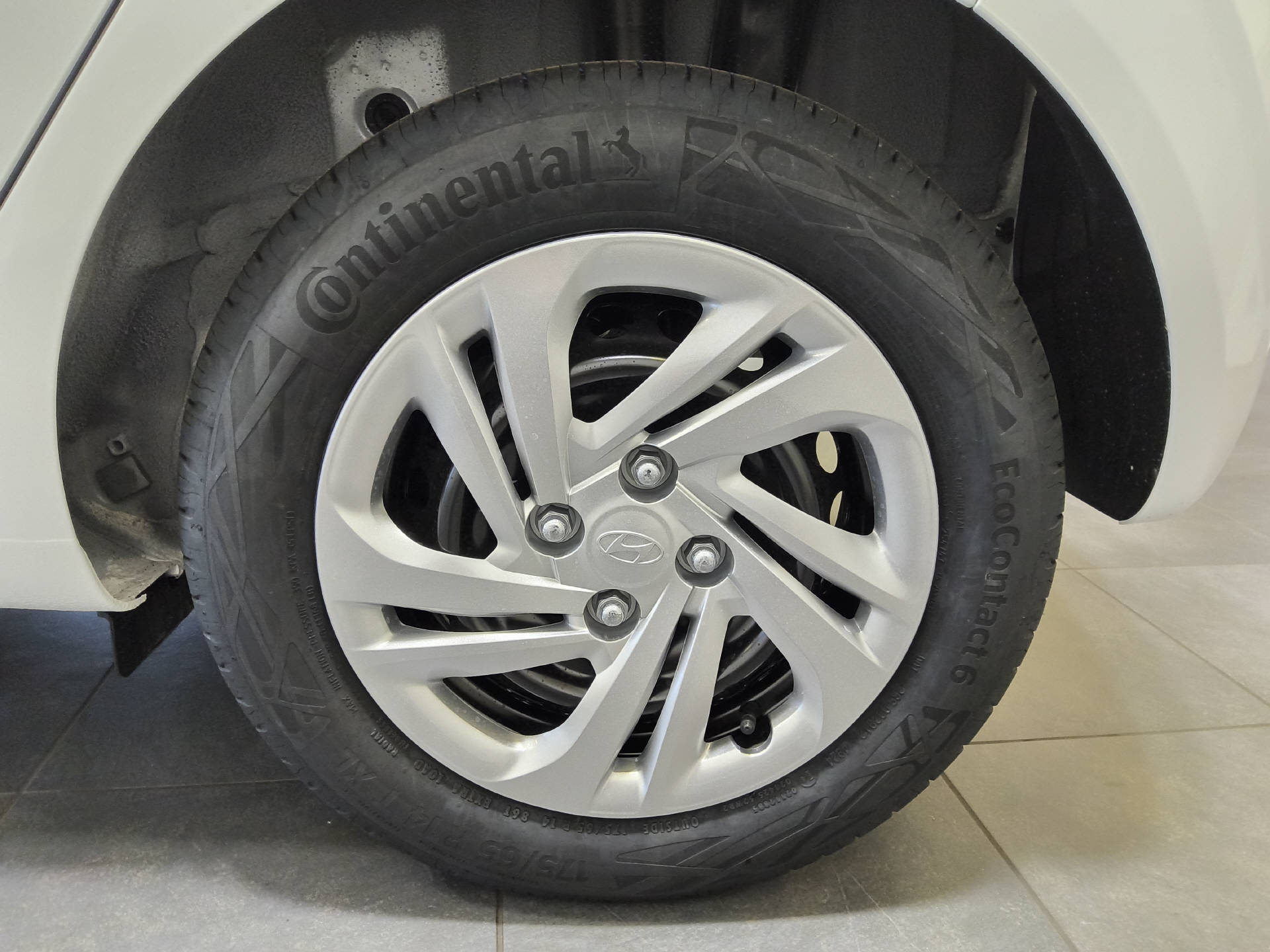 HYUNDAI i10 1.0 Pica Kat F/G 45/30 km/h-image-10