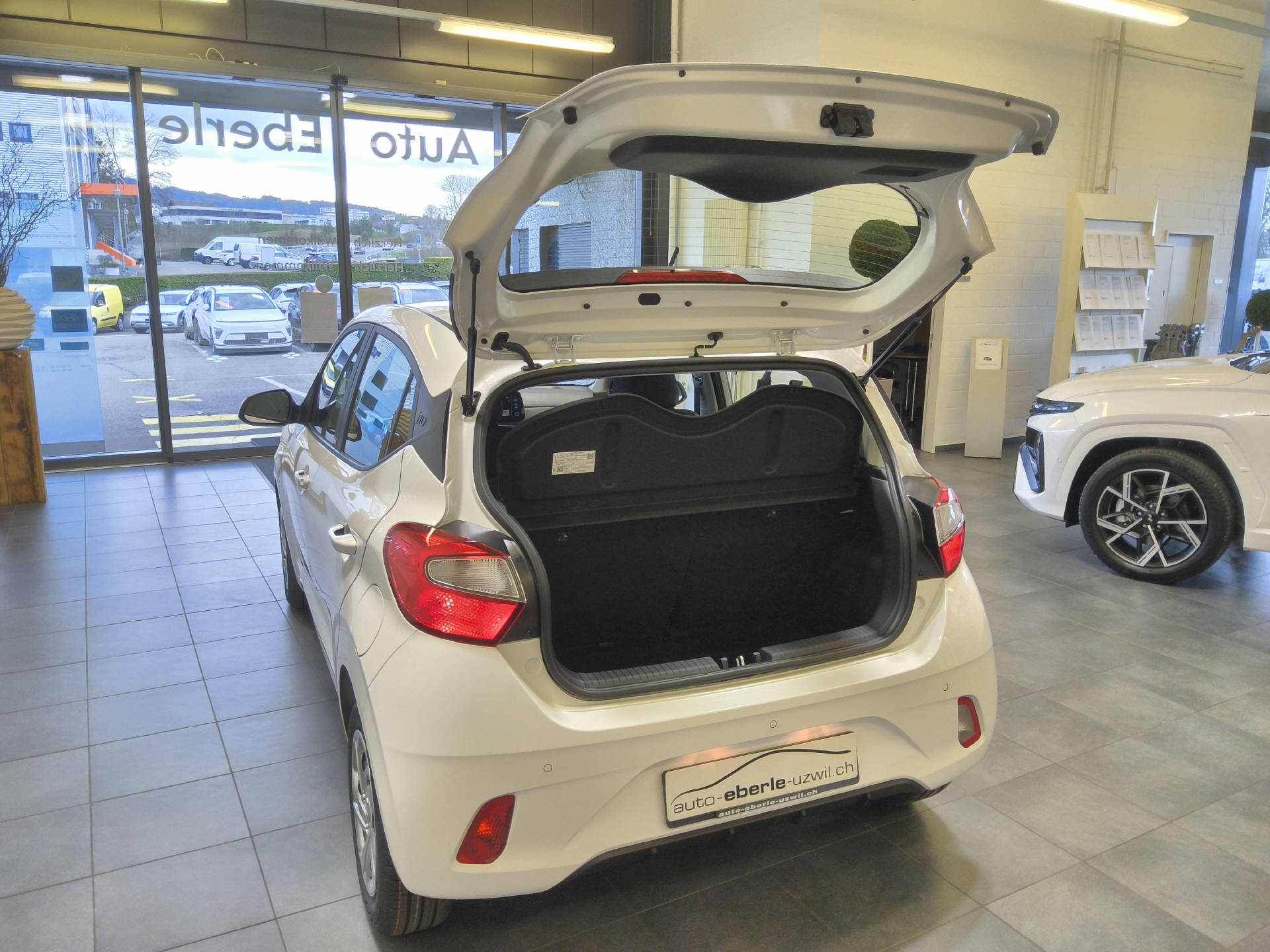 HYUNDAI i10 1.0 Pica Kat F/G 45/30 km/h-image-6