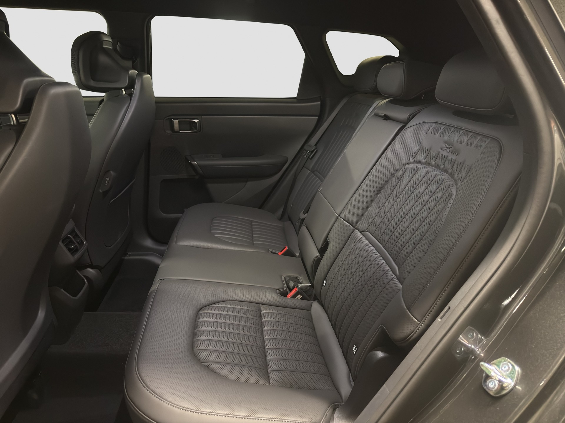 KIA Seltos 1.6 T-GDi X-Line-image-11