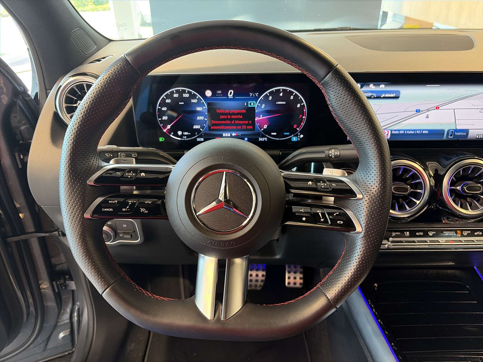 MERCEDES-BENZ GLA 200 AMG-Line DCT-Automat-image-15