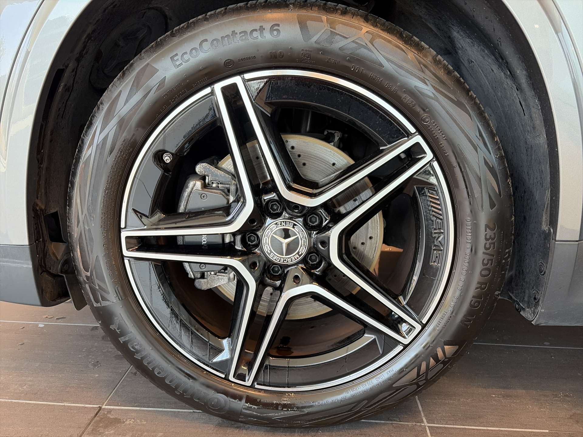 MERCEDES-BENZ GLA 200 AMG-Line DCT-Automat-image-8