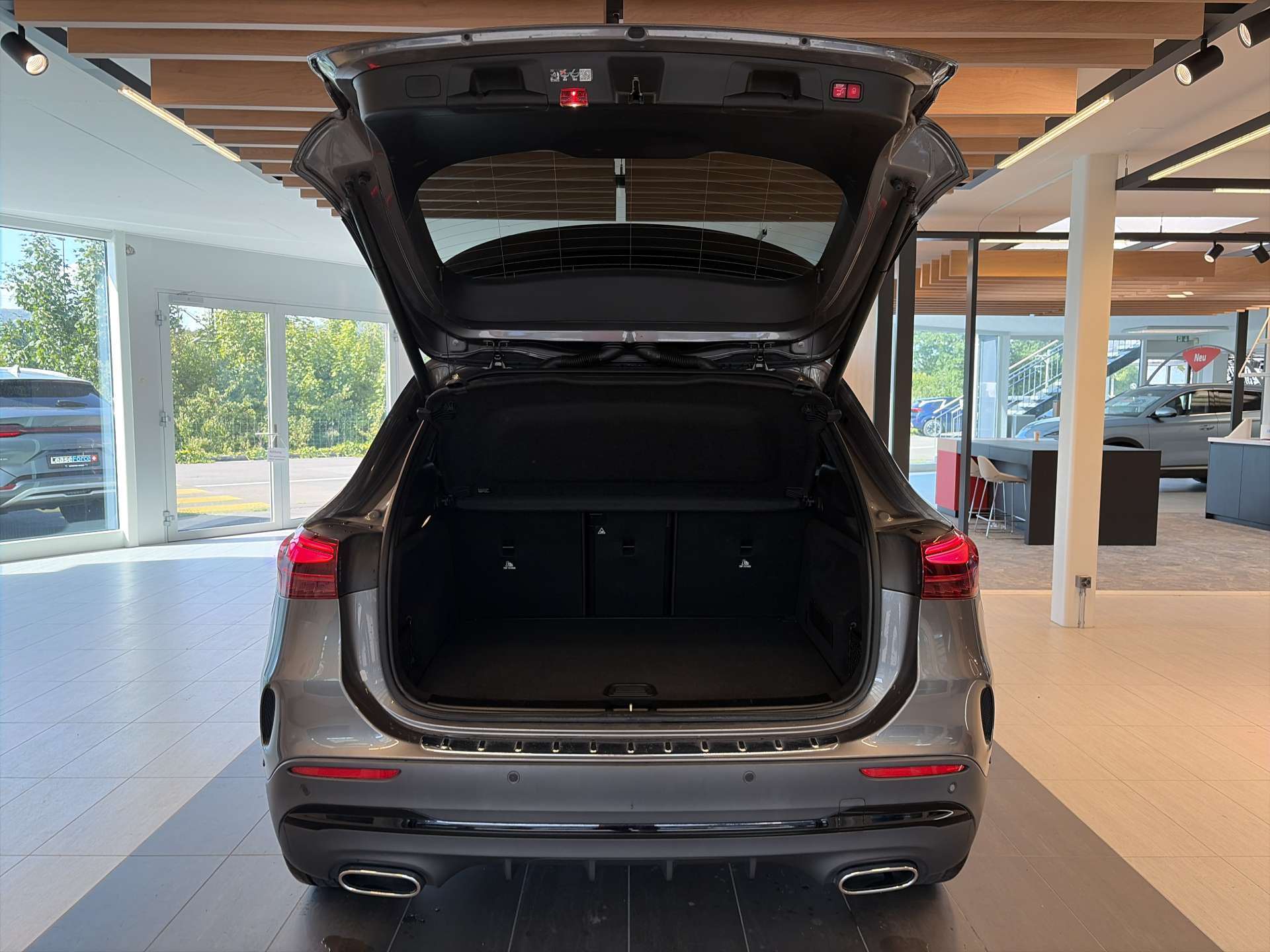 MERCEDES-BENZ GLA 200 AMG-Line DCT-Automat-image-7