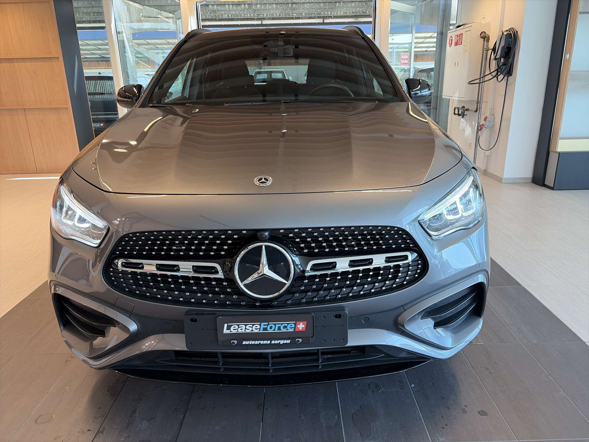 MERCEDES-BENZ GLA 200 AMG-Line DCT-Automat-image-10