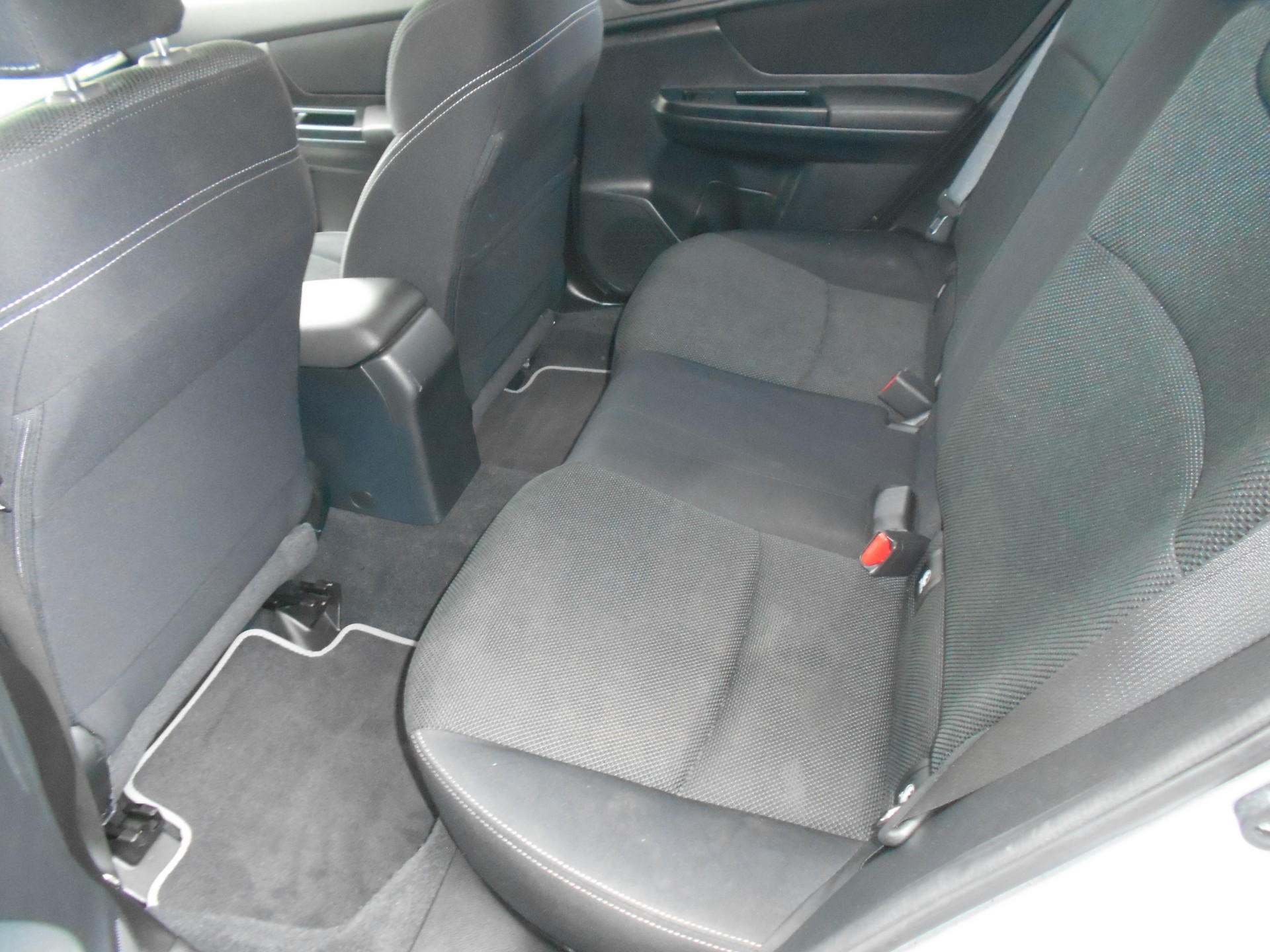 SUBARU XV 2.0 Swiss Two AWD CVT-image-11