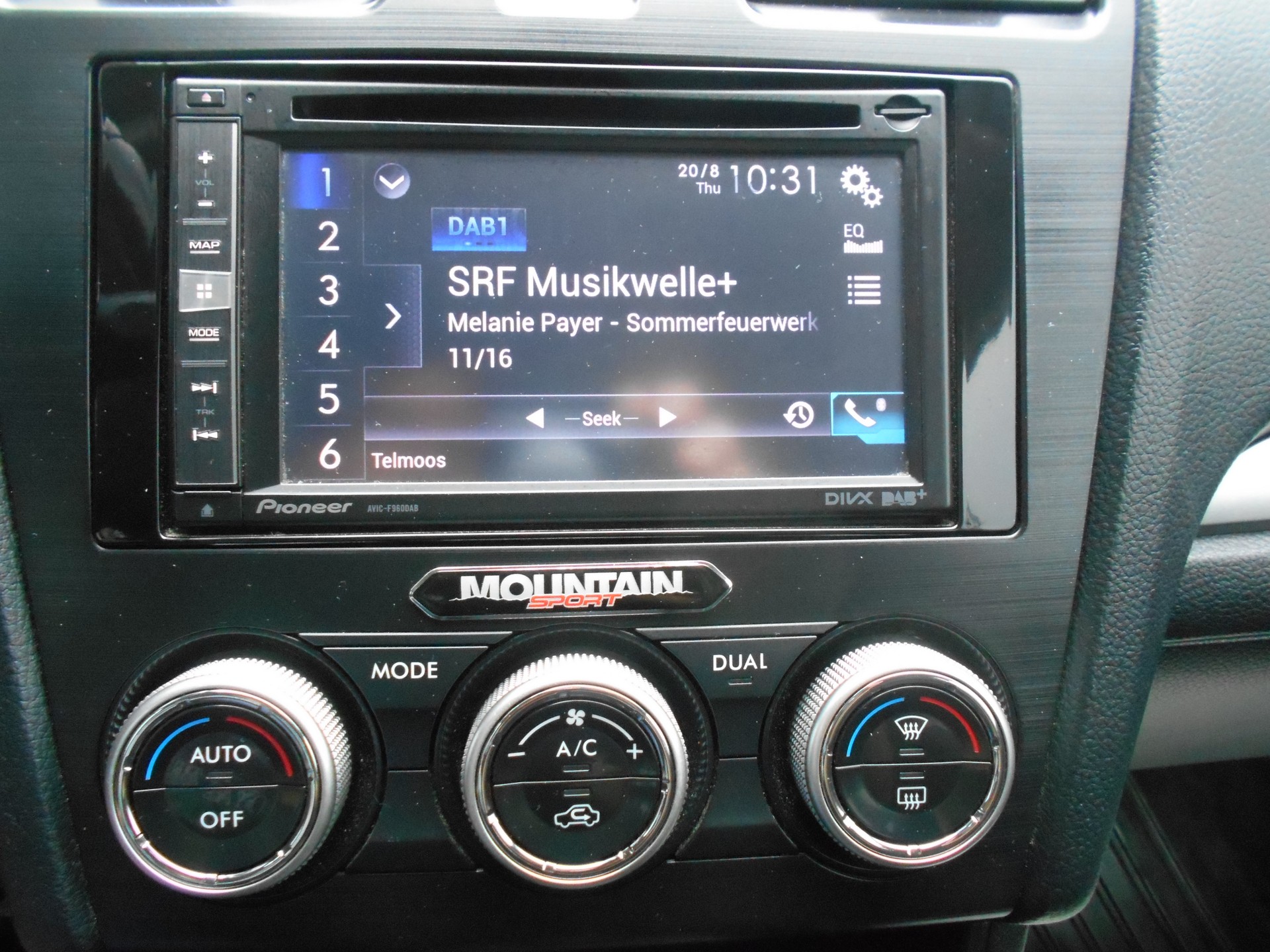 SUBARU XV 2.0 Swiss Two AWD CVT-image-8