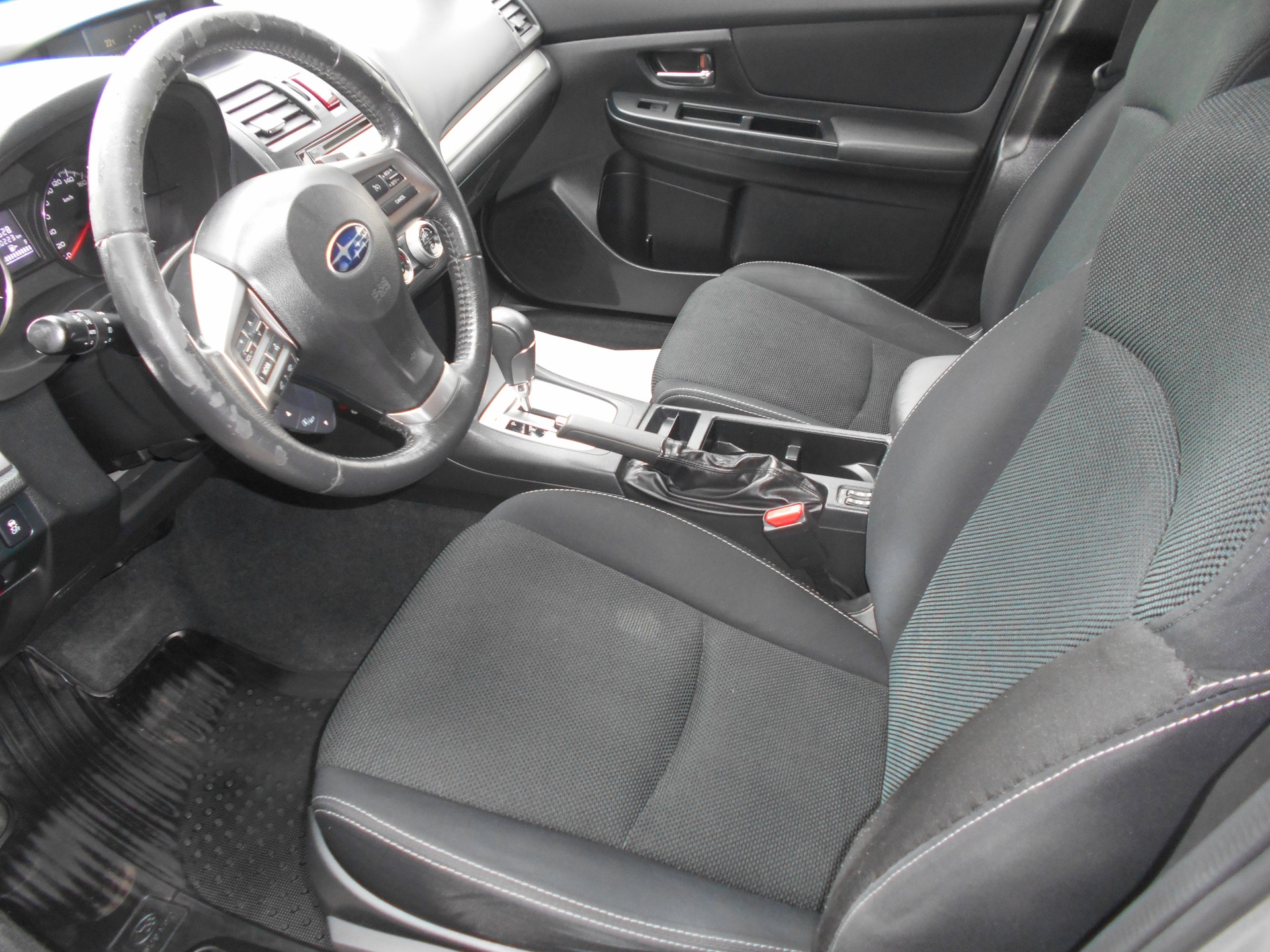 SUBARU XV 2.0 Swiss Two AWD CVT-image-10