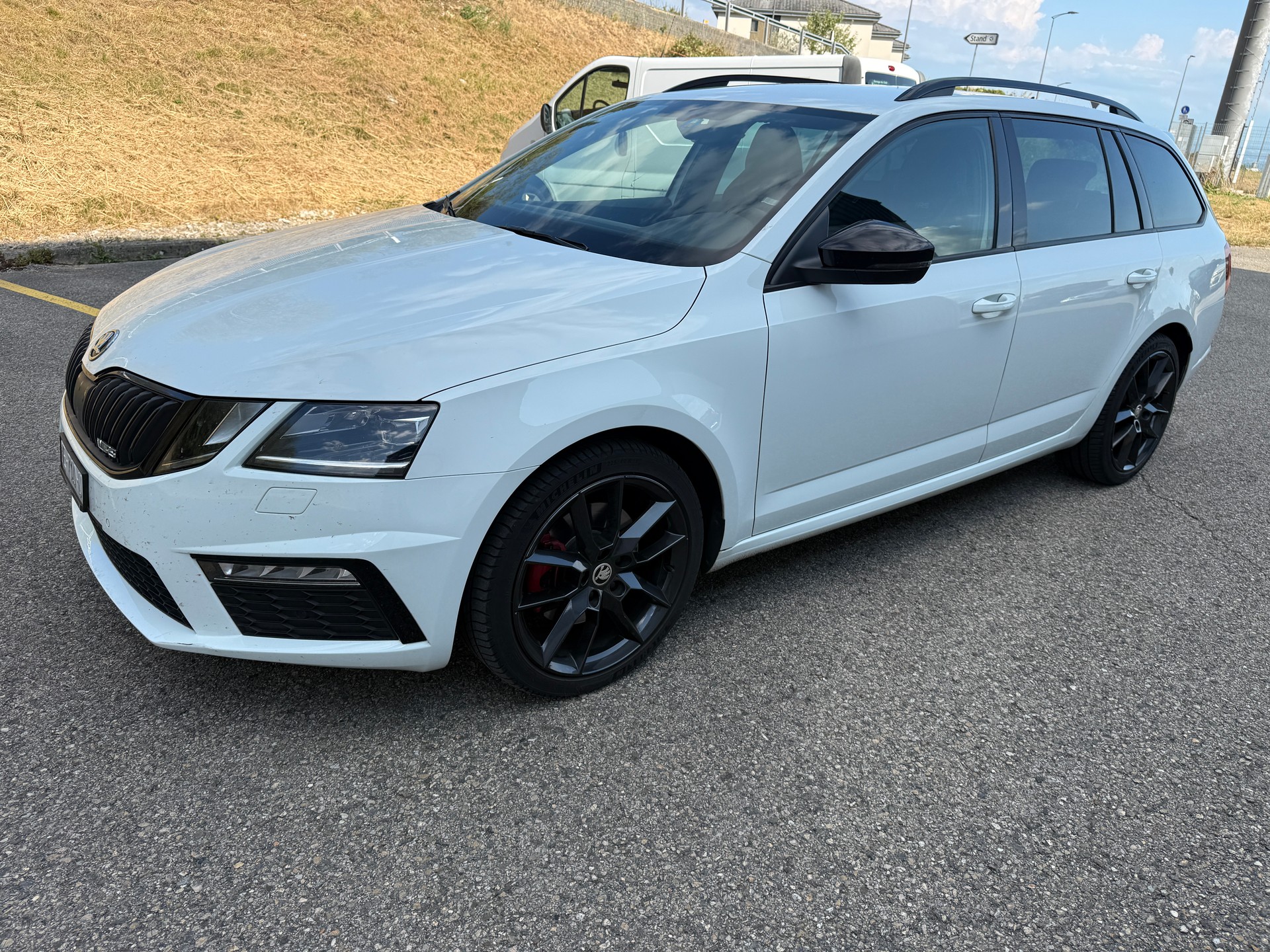 SKODA Octavia Combi 2.0 TDI RS 4x4 DSG-image-5