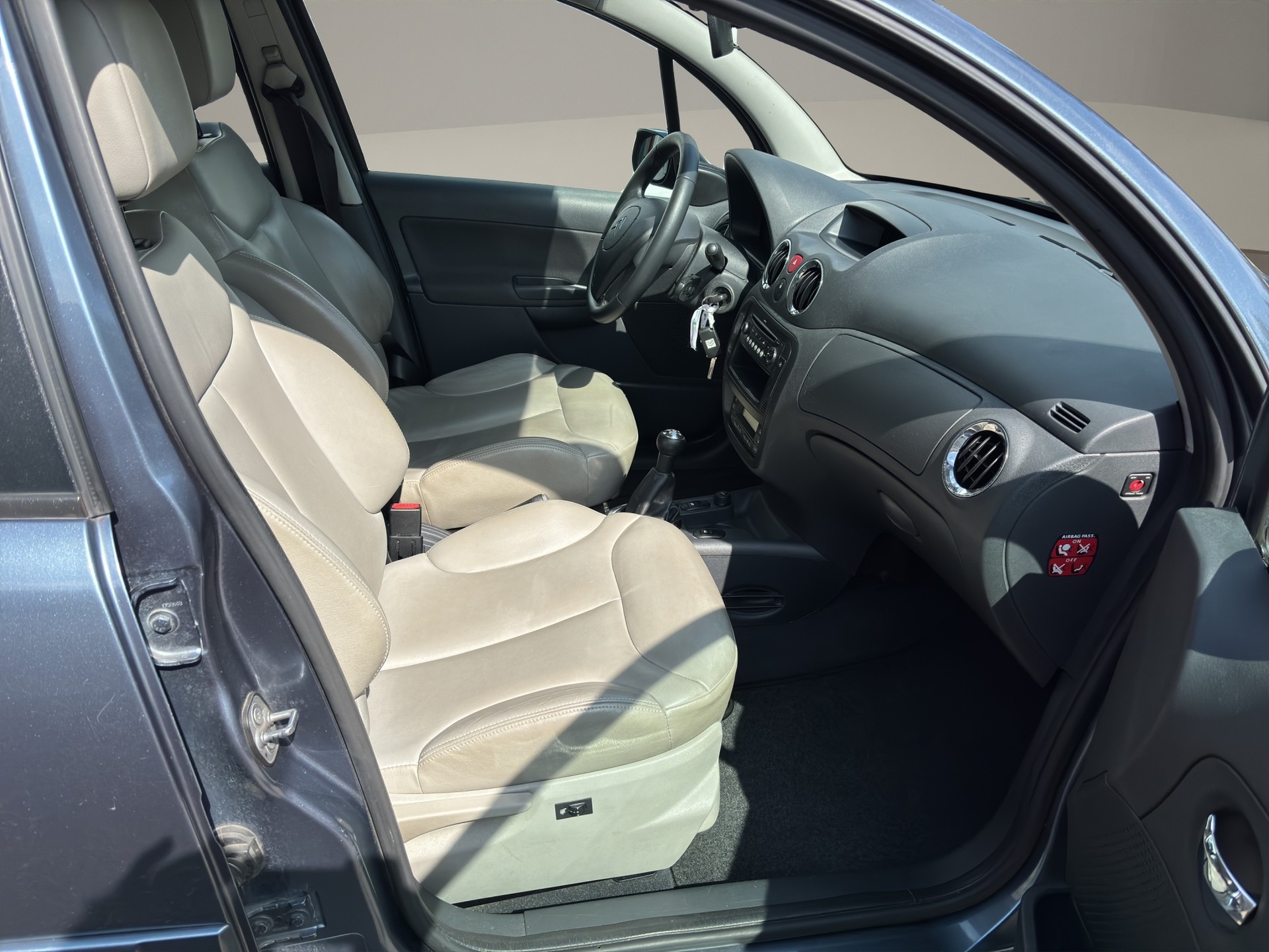 CITROEN C3 1.6i 16V Exclusive-image-15