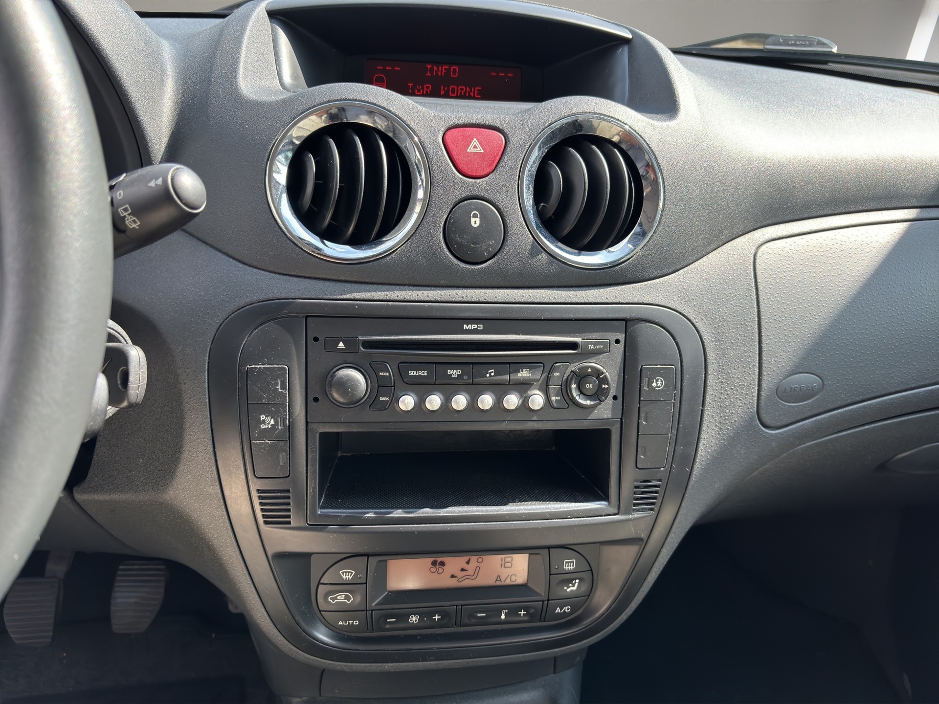 CITROEN C3 1.6i 16V Exclusive-image-20