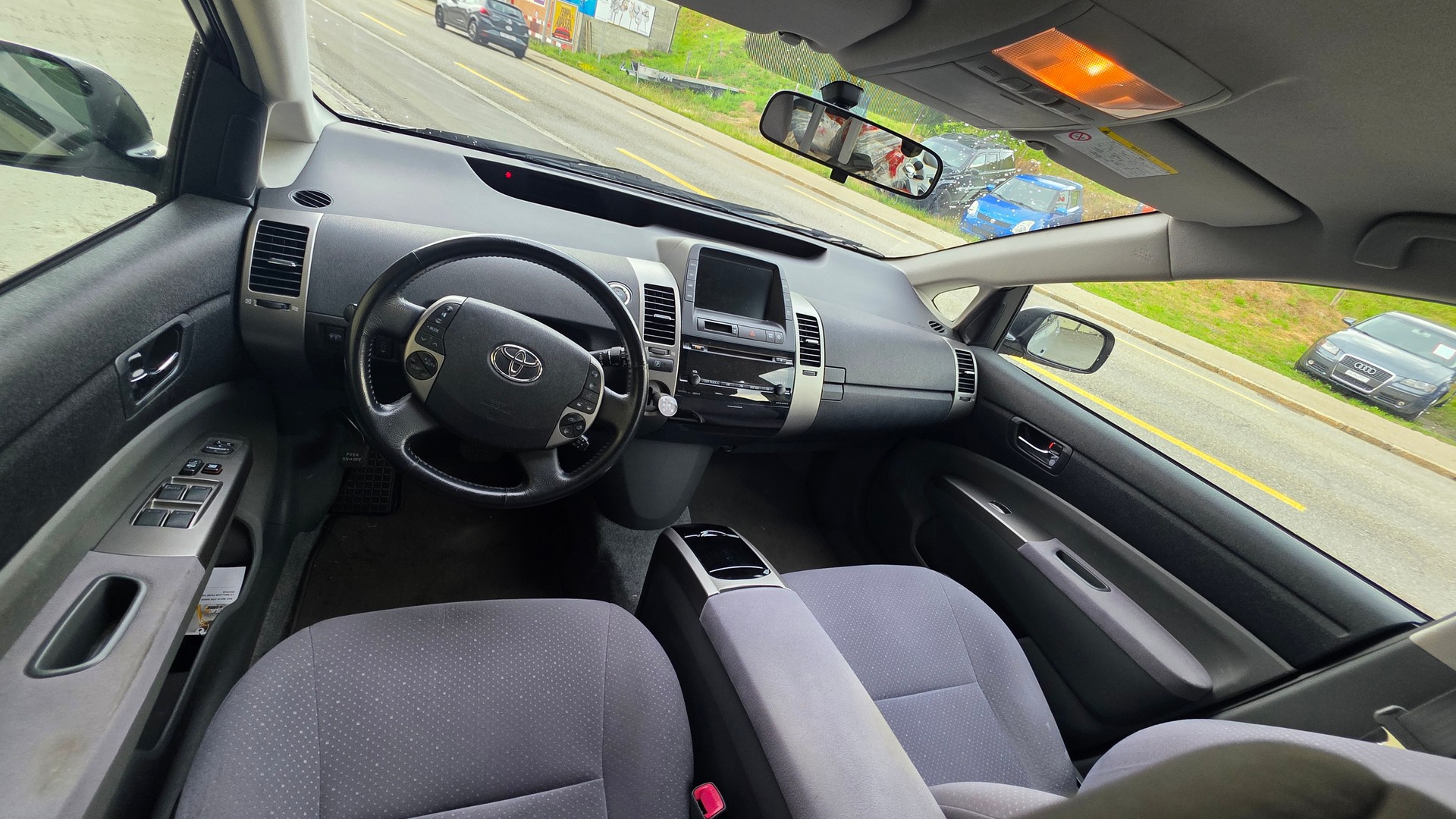 TOYOTA Prius 1.5 16V Hybrid Limited-image-10