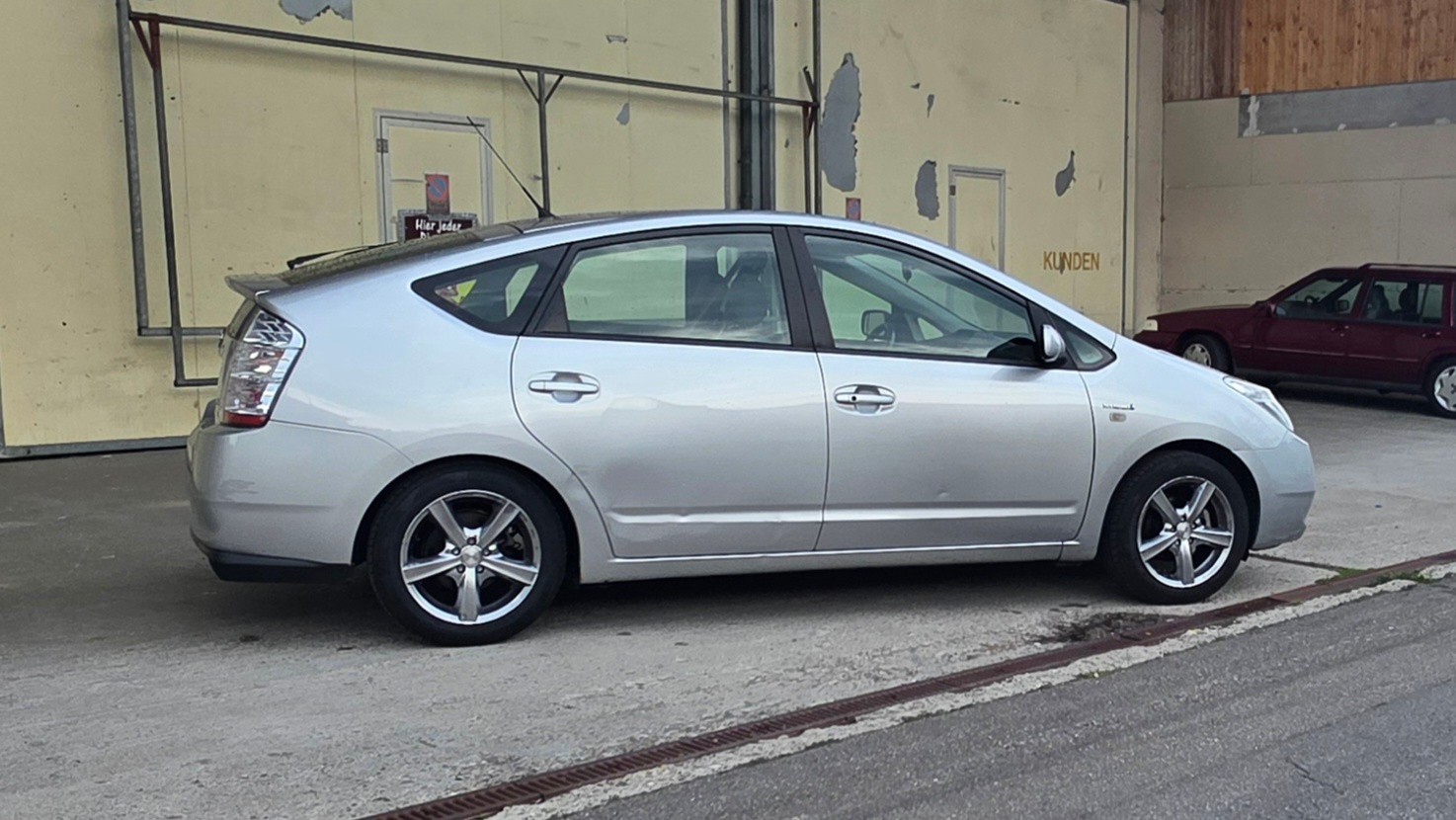 TOYOTA Prius 1.5 16V Hybrid Limited-image-4