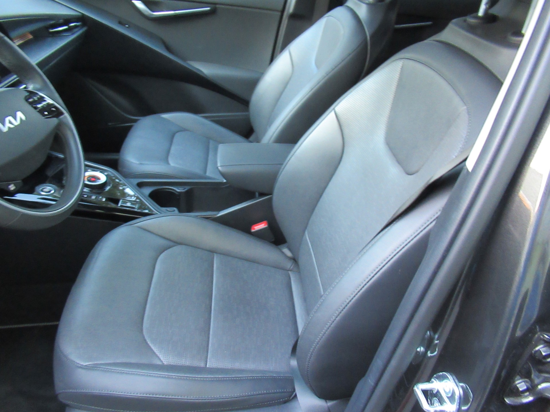 KIA Niro 1.6GDi Hybrid DCT Power Edition-image-15