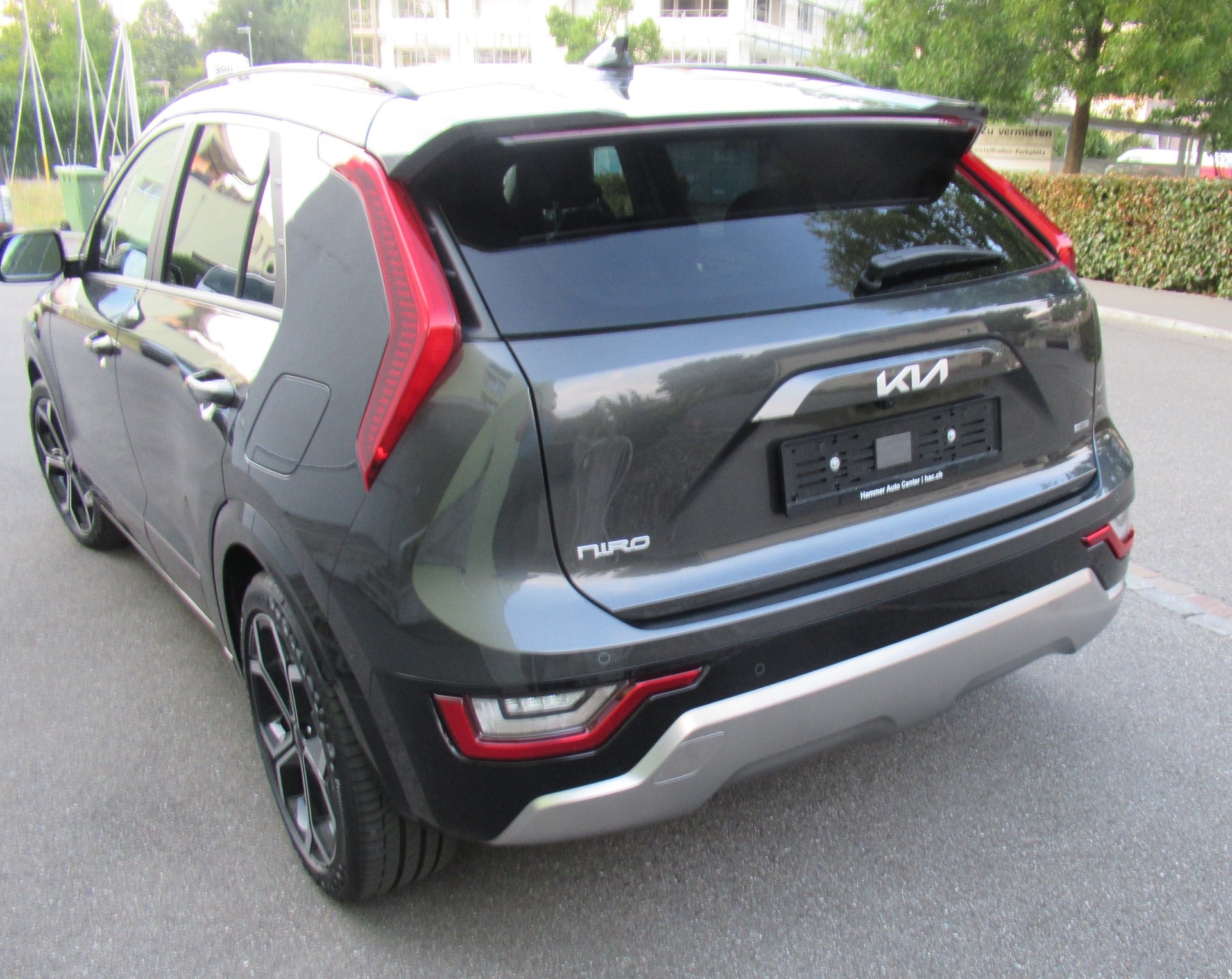 KIA Niro 1.6GDi Hybrid DCT Power Edition-image-4