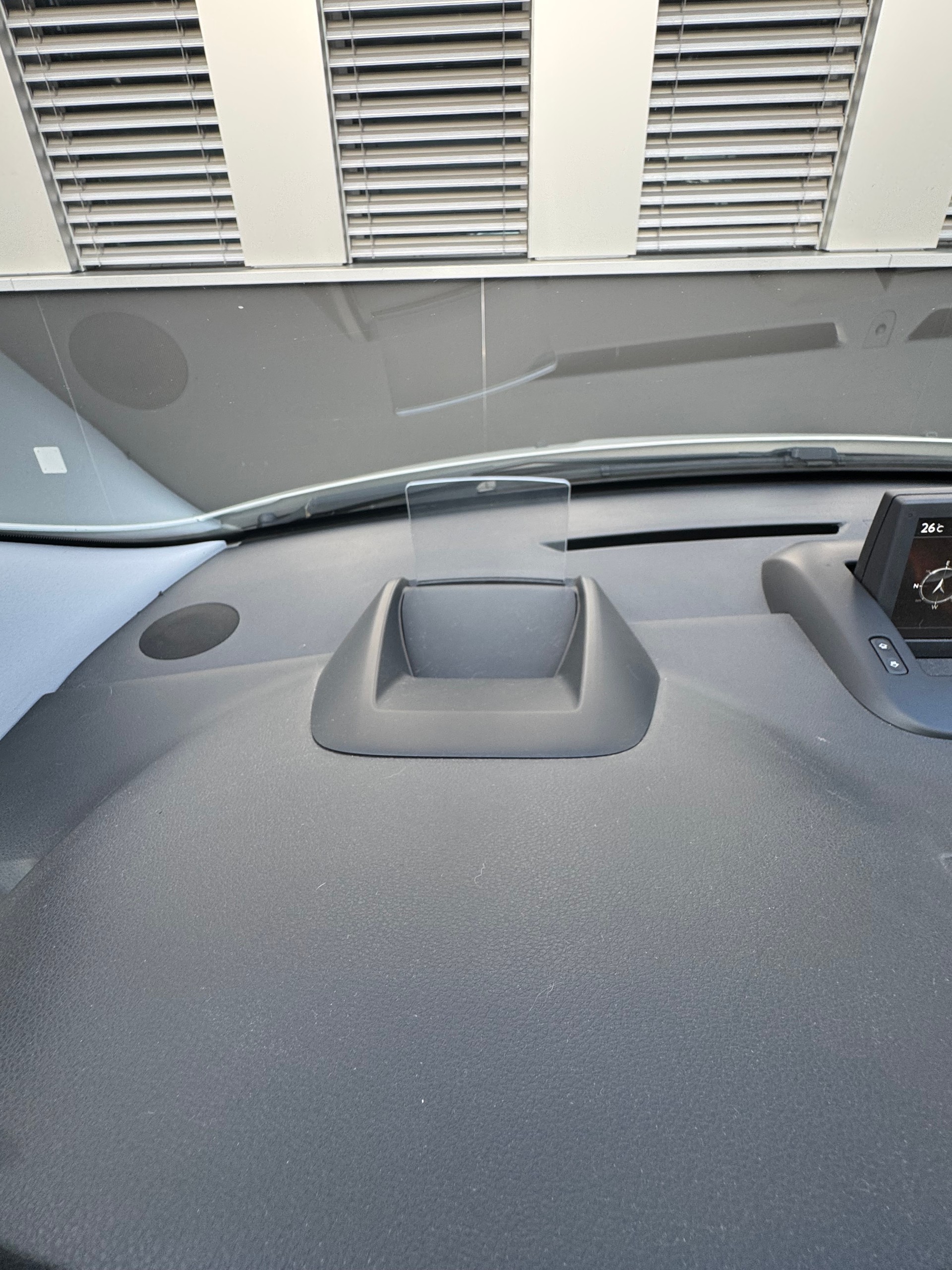 PEUGEOT 3008 1.6 Blue HDI Busineness EAT-image-6