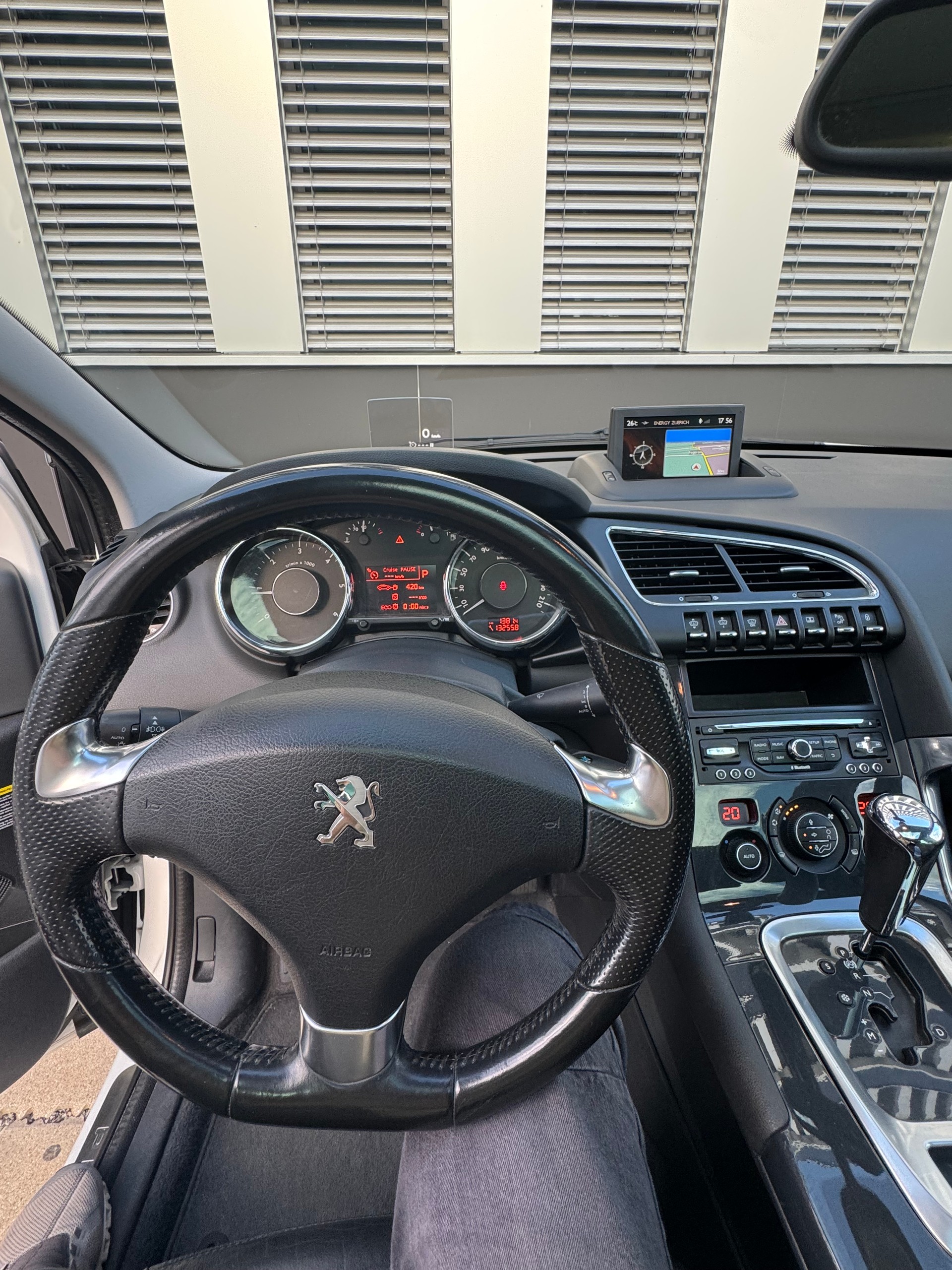 PEUGEOT 3008 1.6 Blue HDI Busineness EAT-image-7
