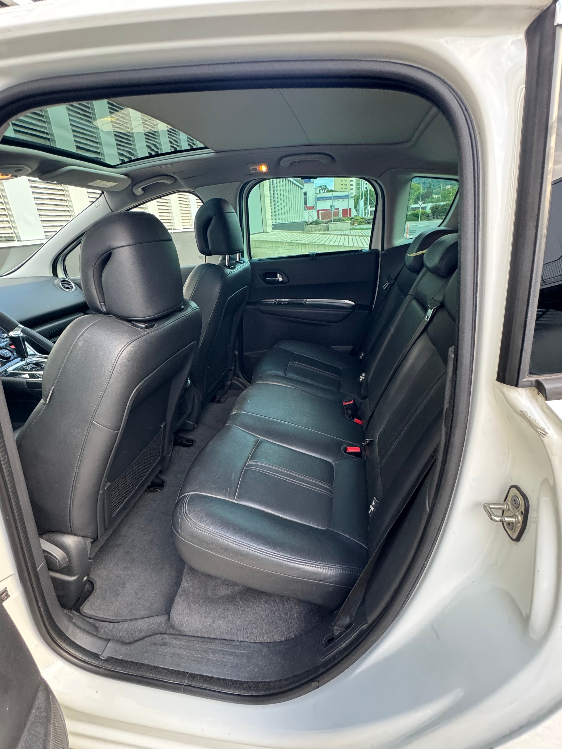 PEUGEOT 3008 1.6 Blue HDI Busineness EAT-image-13