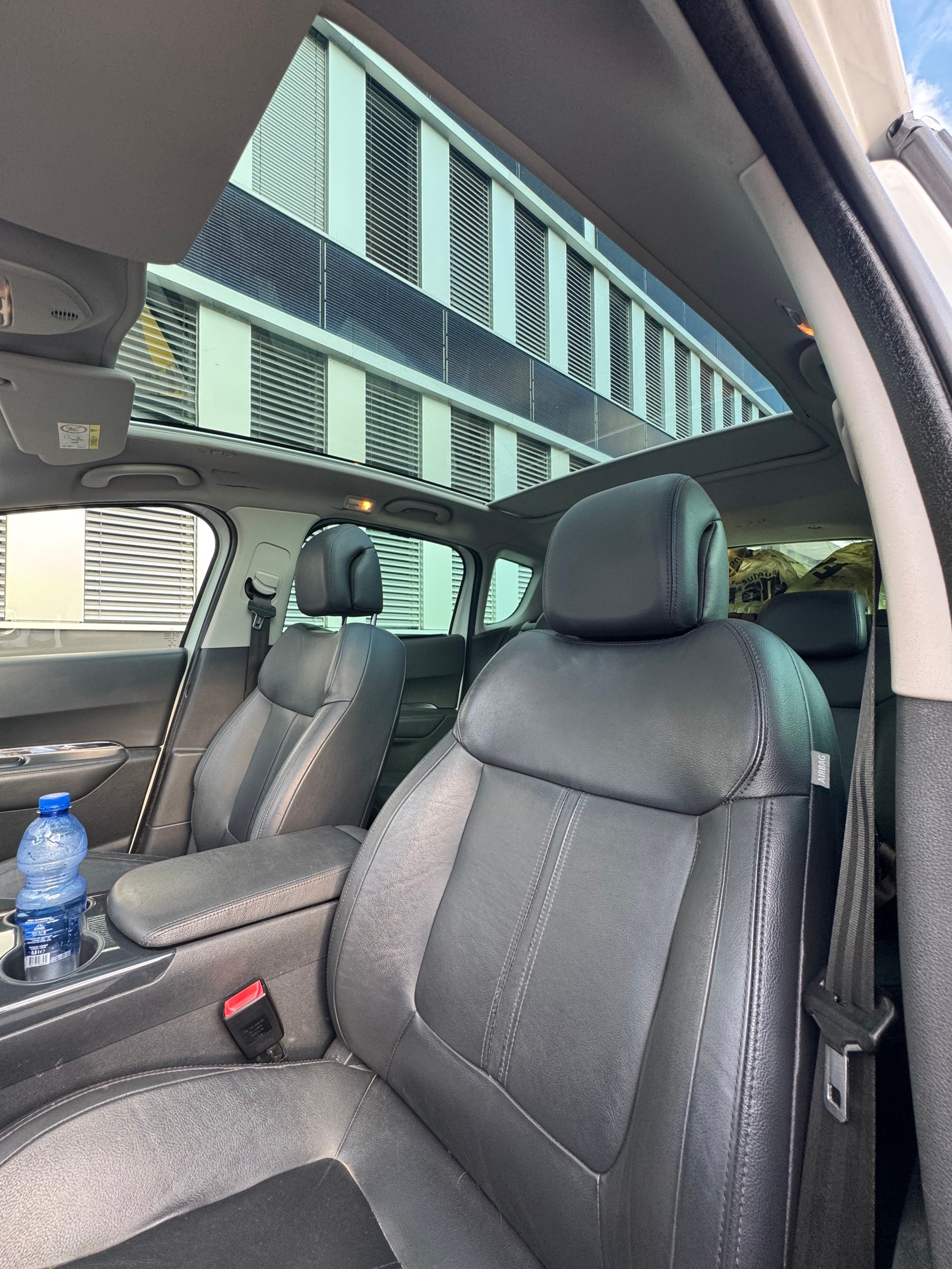 PEUGEOT 3008 1.6 Blue HDI Busineness EAT-image-2