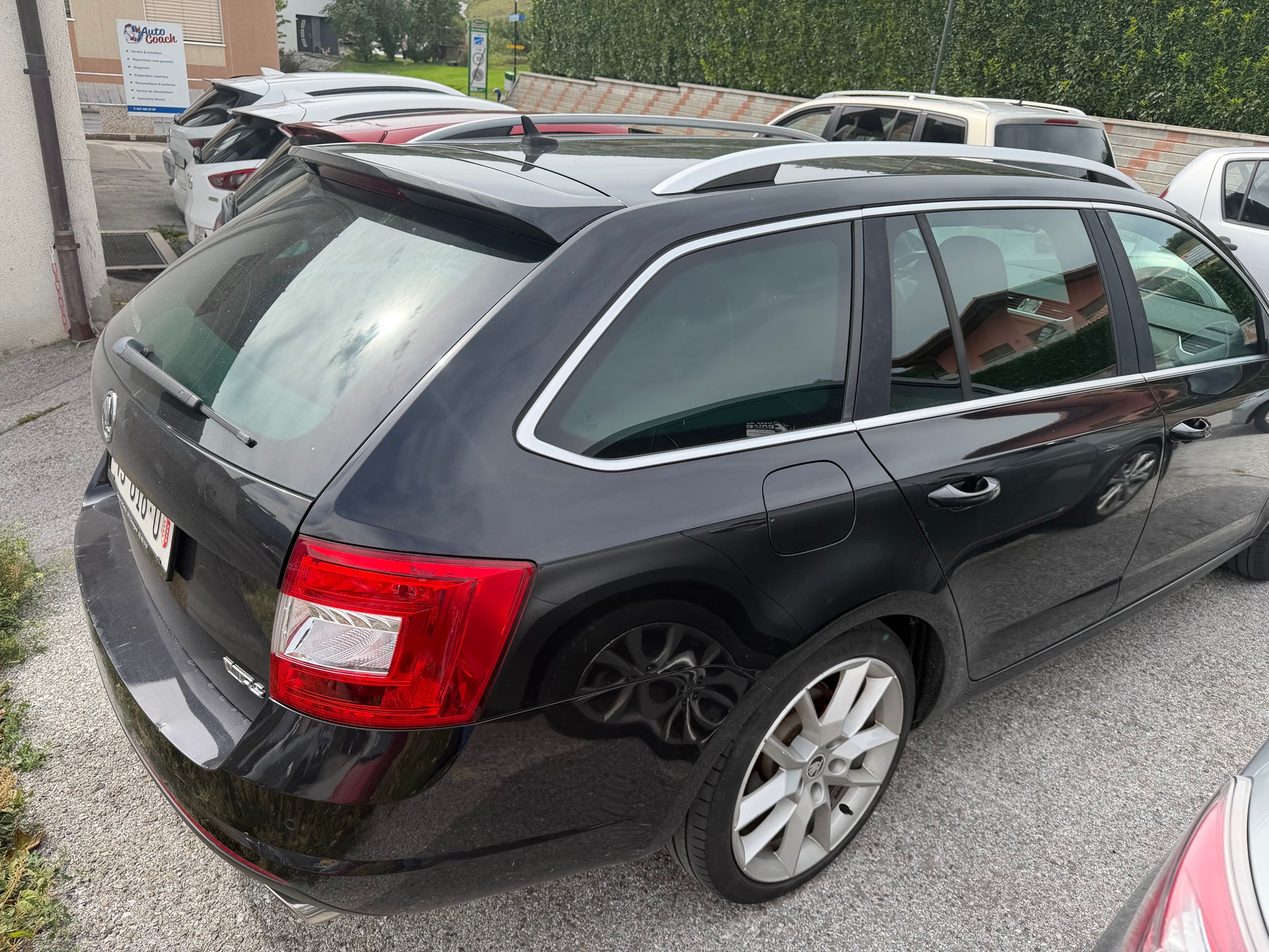 SKODA Octavia Combi 2.0 TSI RS DSG-image-5