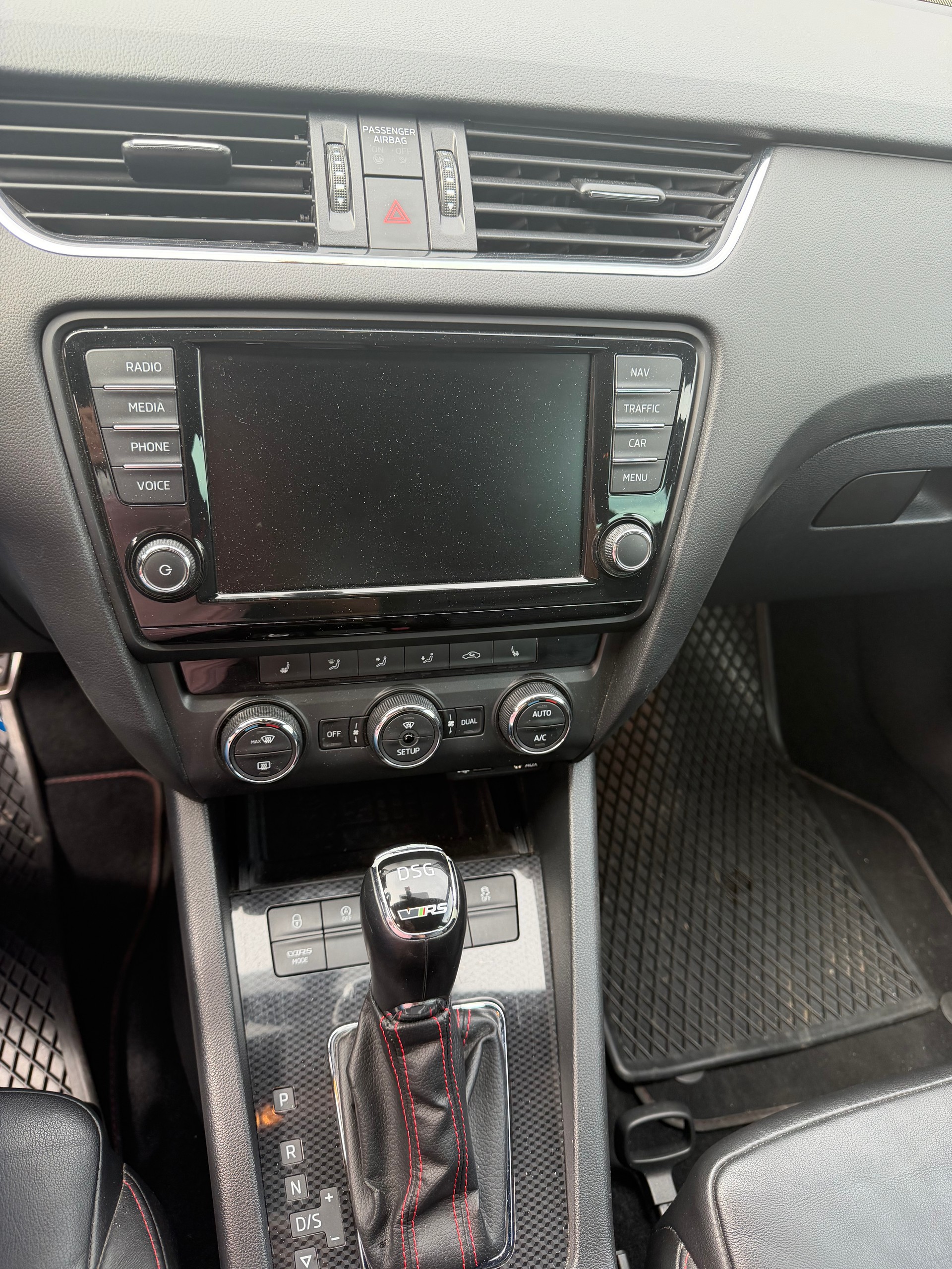 SKODA Octavia Combi 2.0 TSI RS DSG-image-10