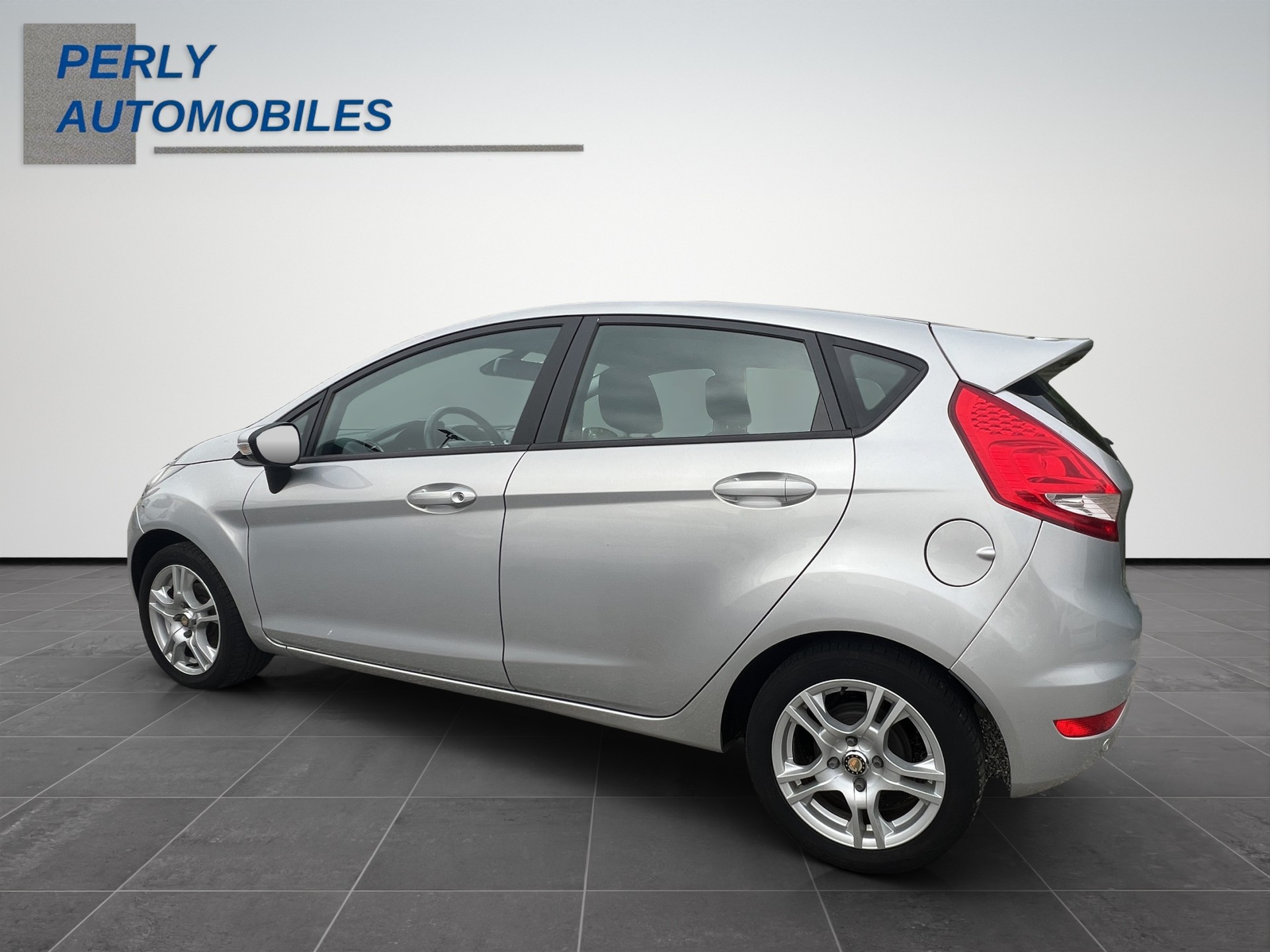 FORD Fiesta 1.4 16V Trend-image-3