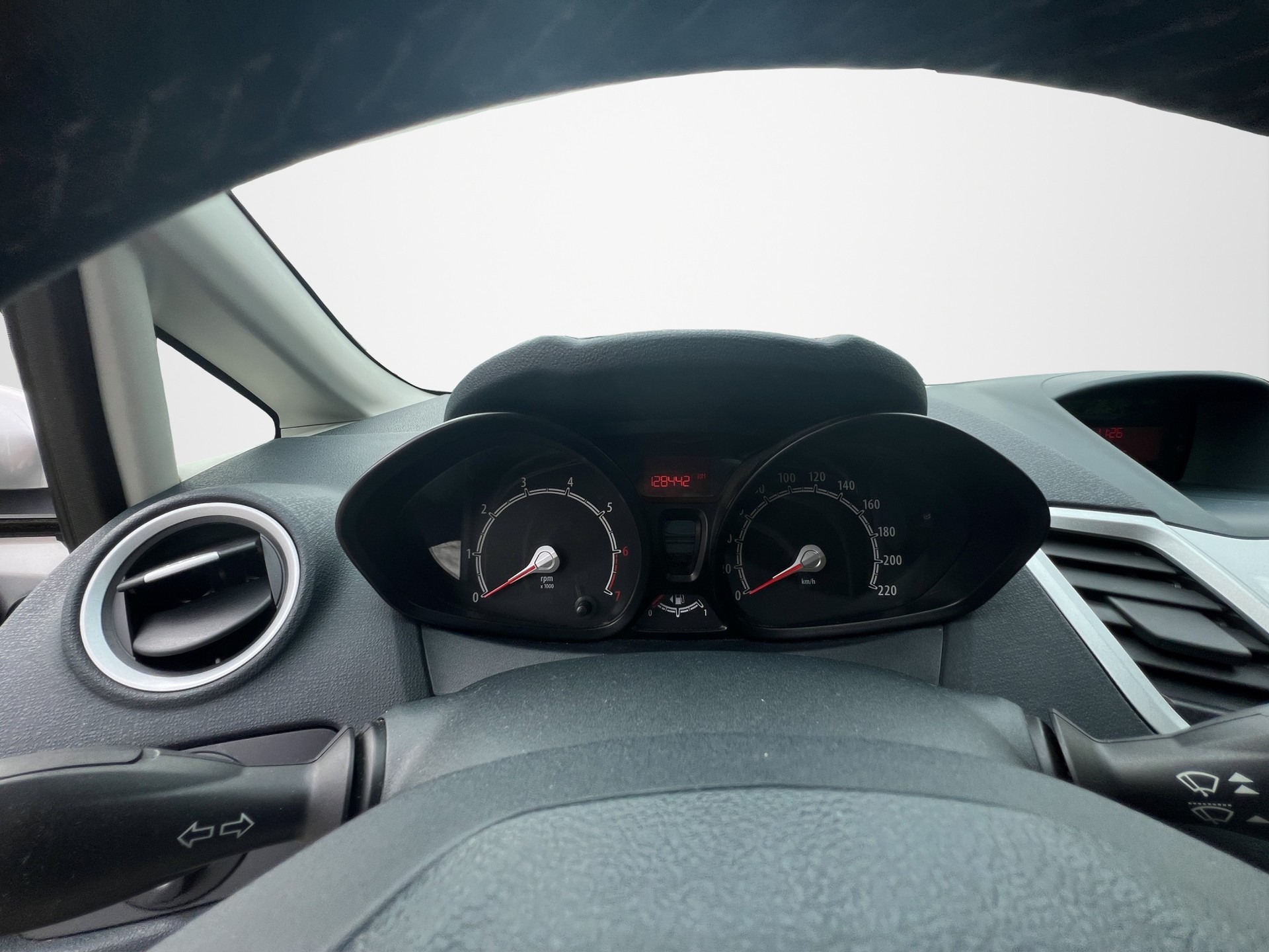 FORD Fiesta 1.4 16V Trend-image-10