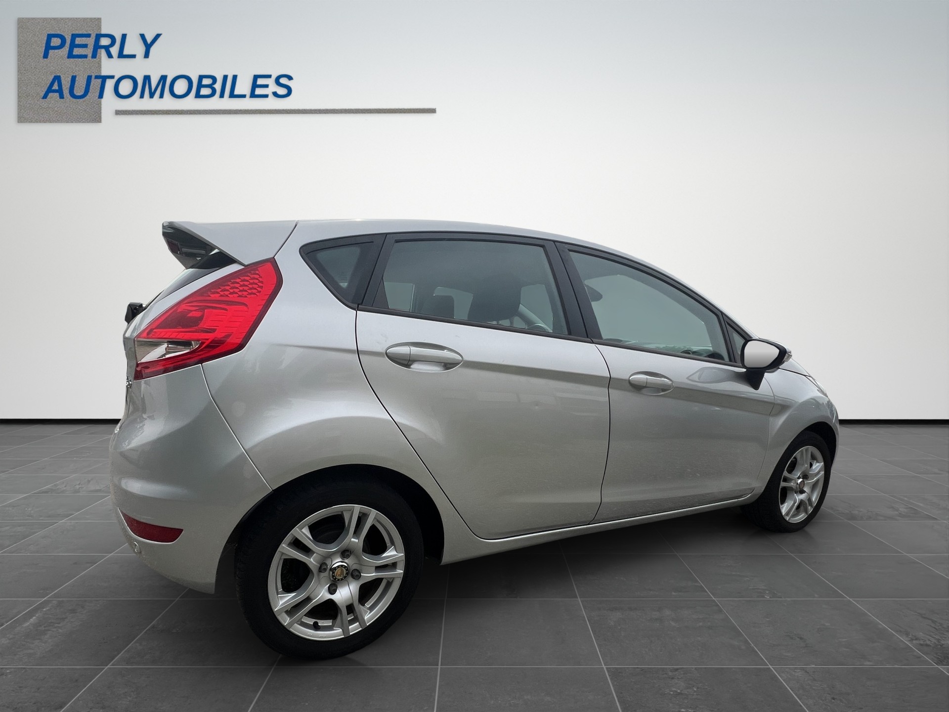 FORD Fiesta 1.4 16V Trend-image-5