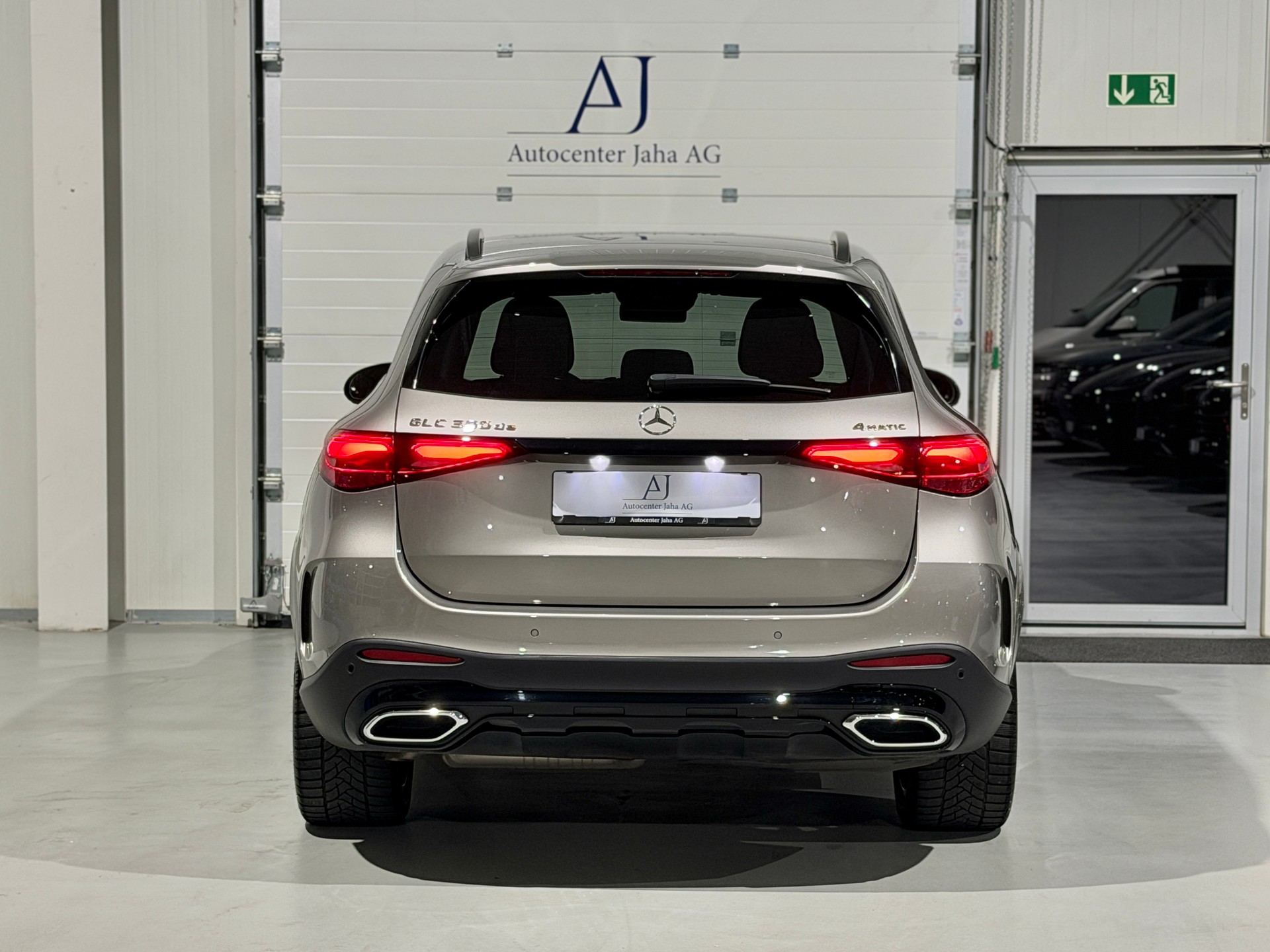 MERCEDES-BENZ GLC 300 de 4Matic AMG Line 9G-Tronic (CH)-image-25