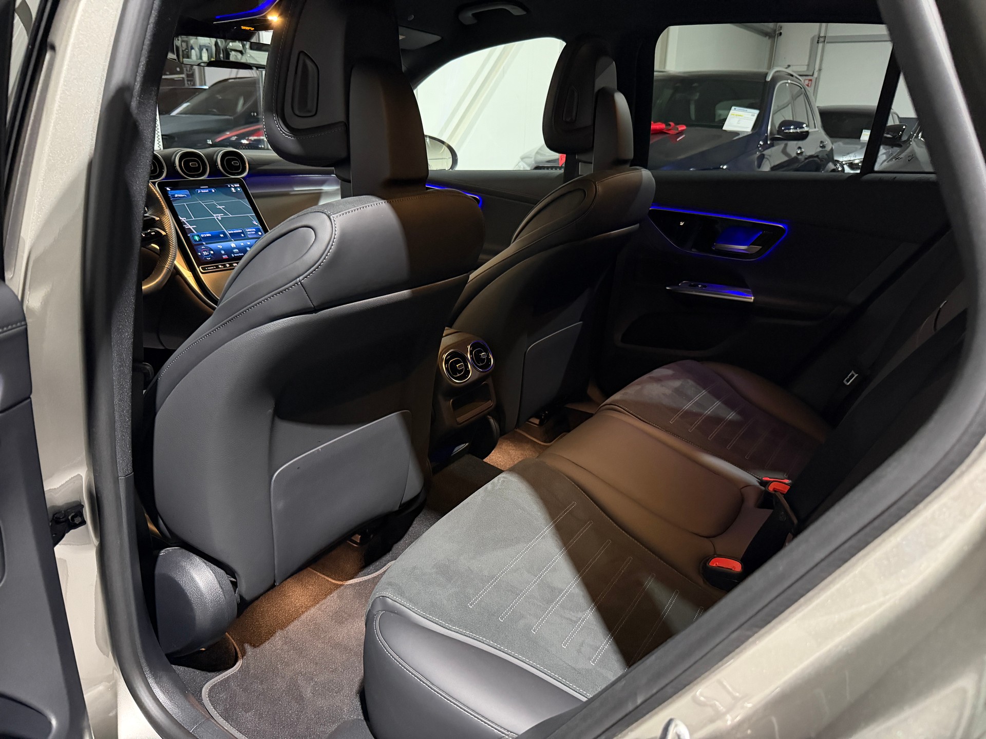 MERCEDES-BENZ GLC 300 de 4Matic AMG Line 9G-Tronic (CH)-image-22