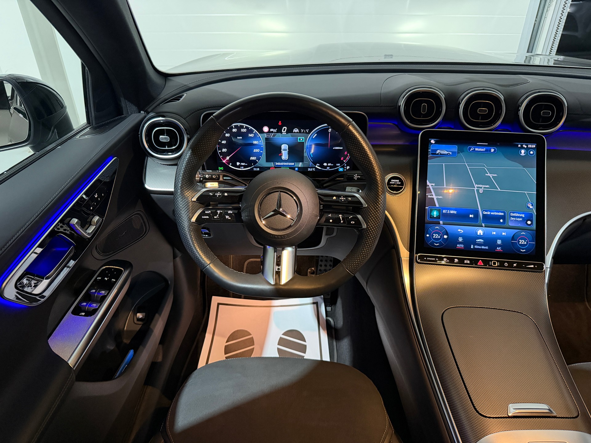 MERCEDES-BENZ GLC 300 de 4Matic AMG Line 9G-Tronic (CH)-image-8