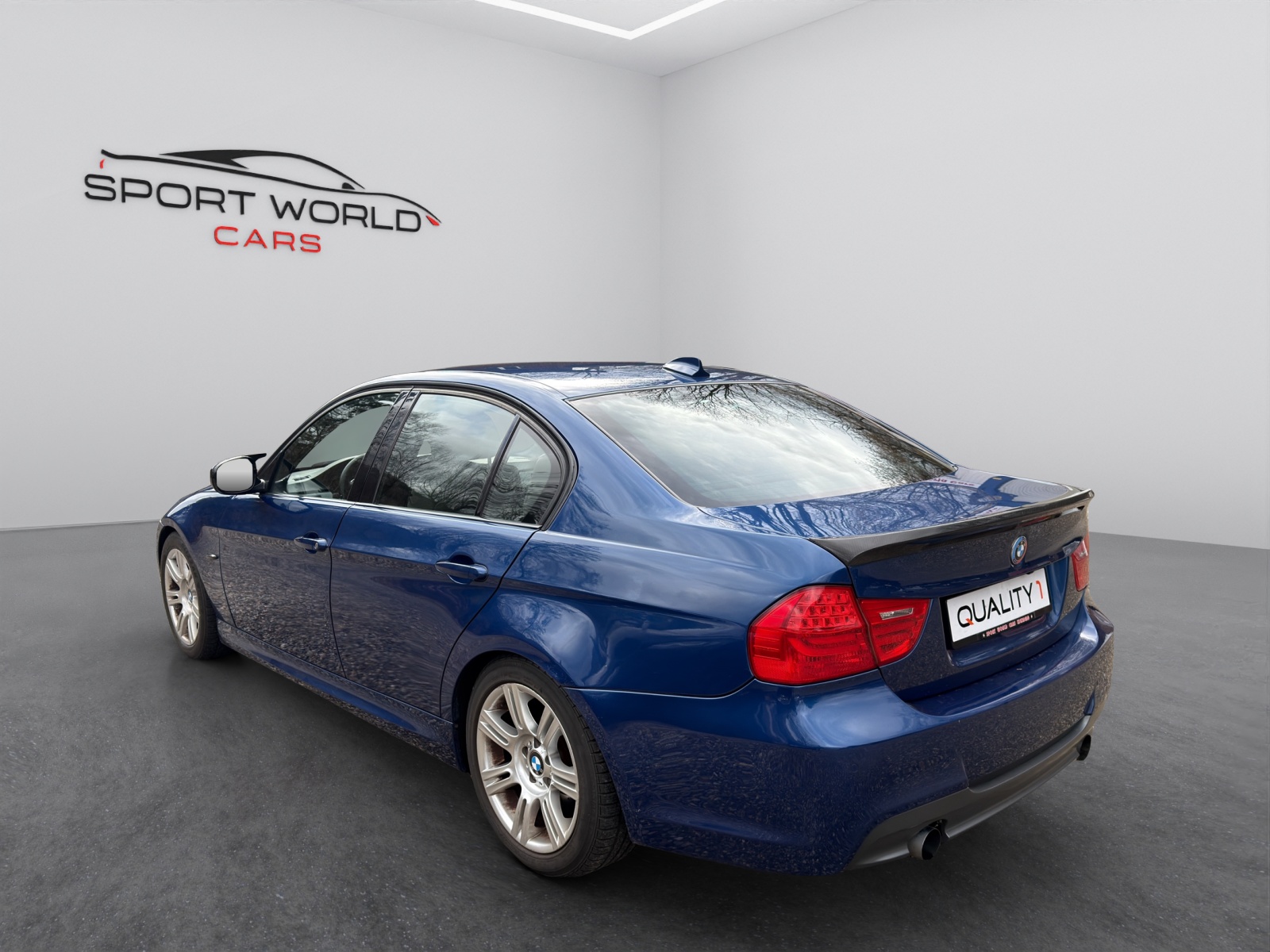 BMW BMW 335i xDrive-image-9