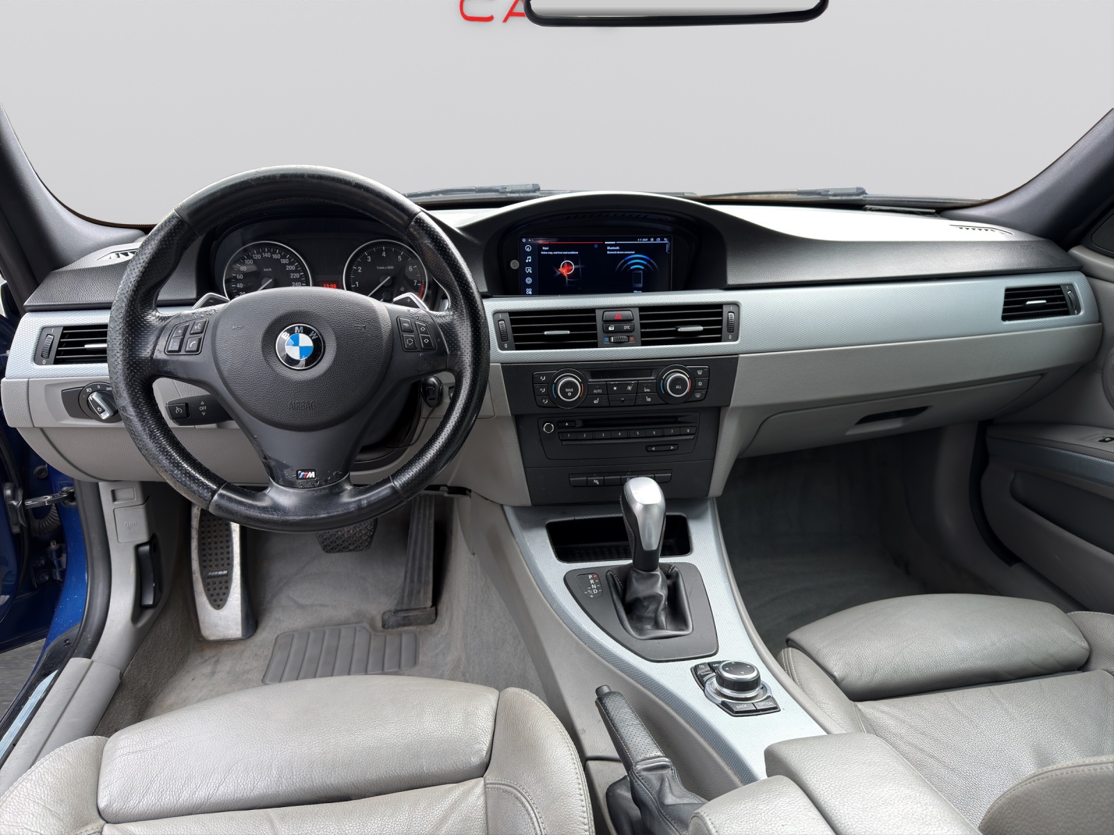 BMW BMW 335i xDrive-image-12