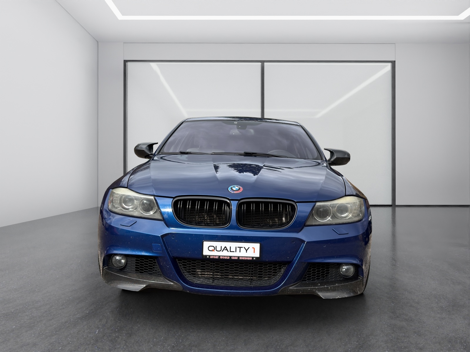 BMW BMW 335i xDrive-showroom-element-2