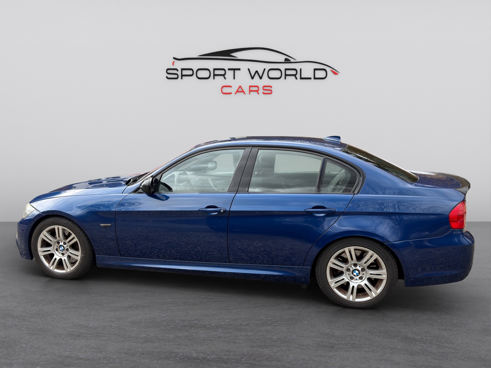 BMW BMW 335i xDrive-image-11